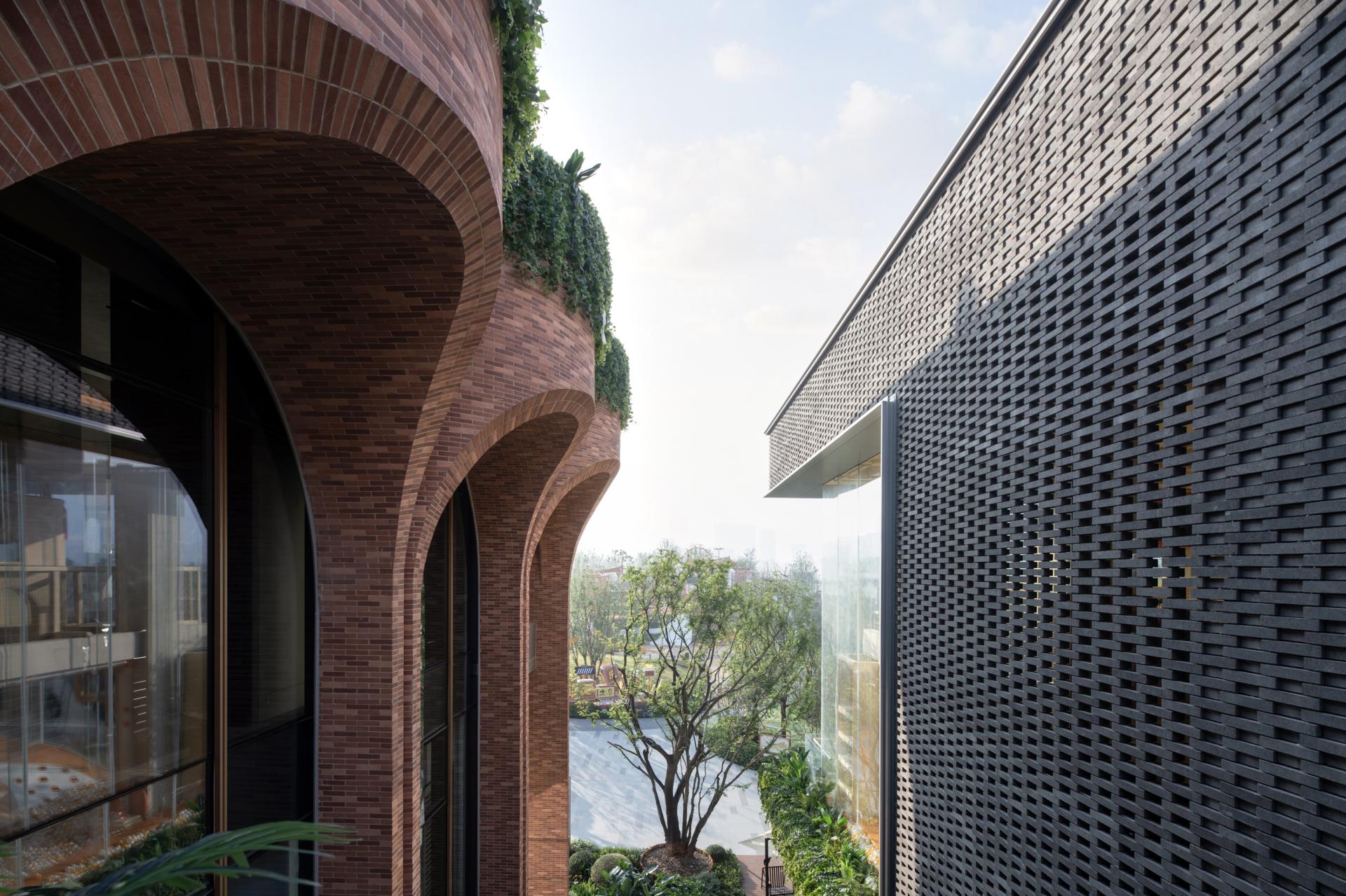 London Design Awards Winner - Chongqing Hill Commercial District
