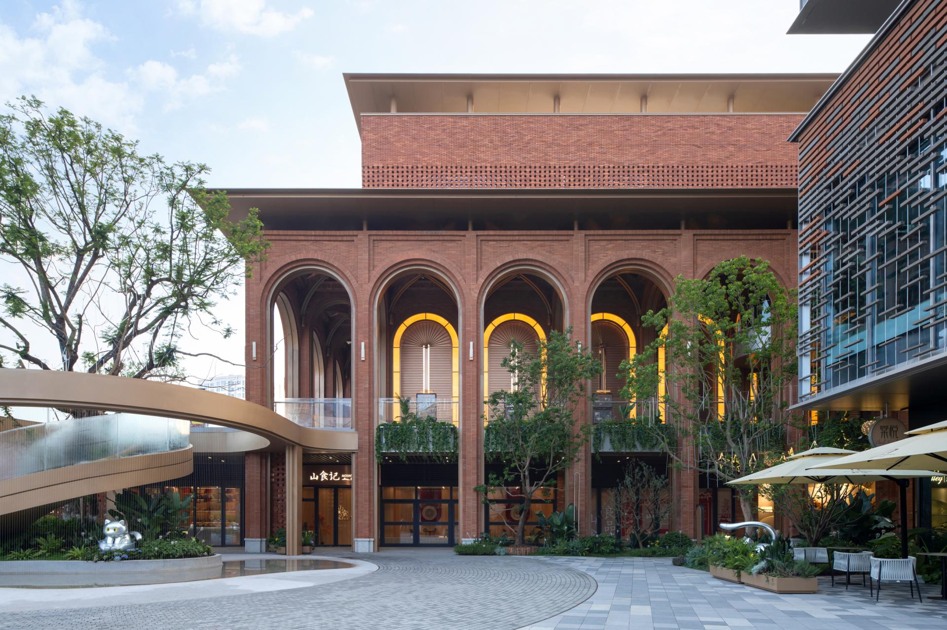 London Design Awards Winner - Chongqing Hill Commercial District