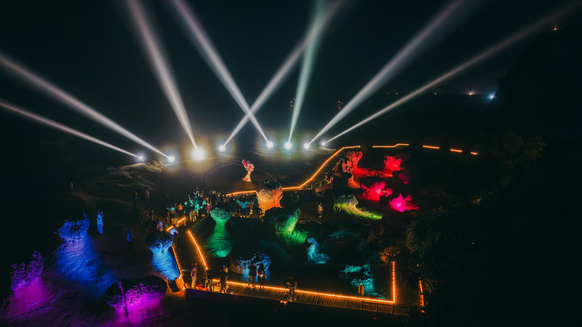 London Design Awards Winner - 2025 Yehliu Night Tours – Queen’s Head Illumination