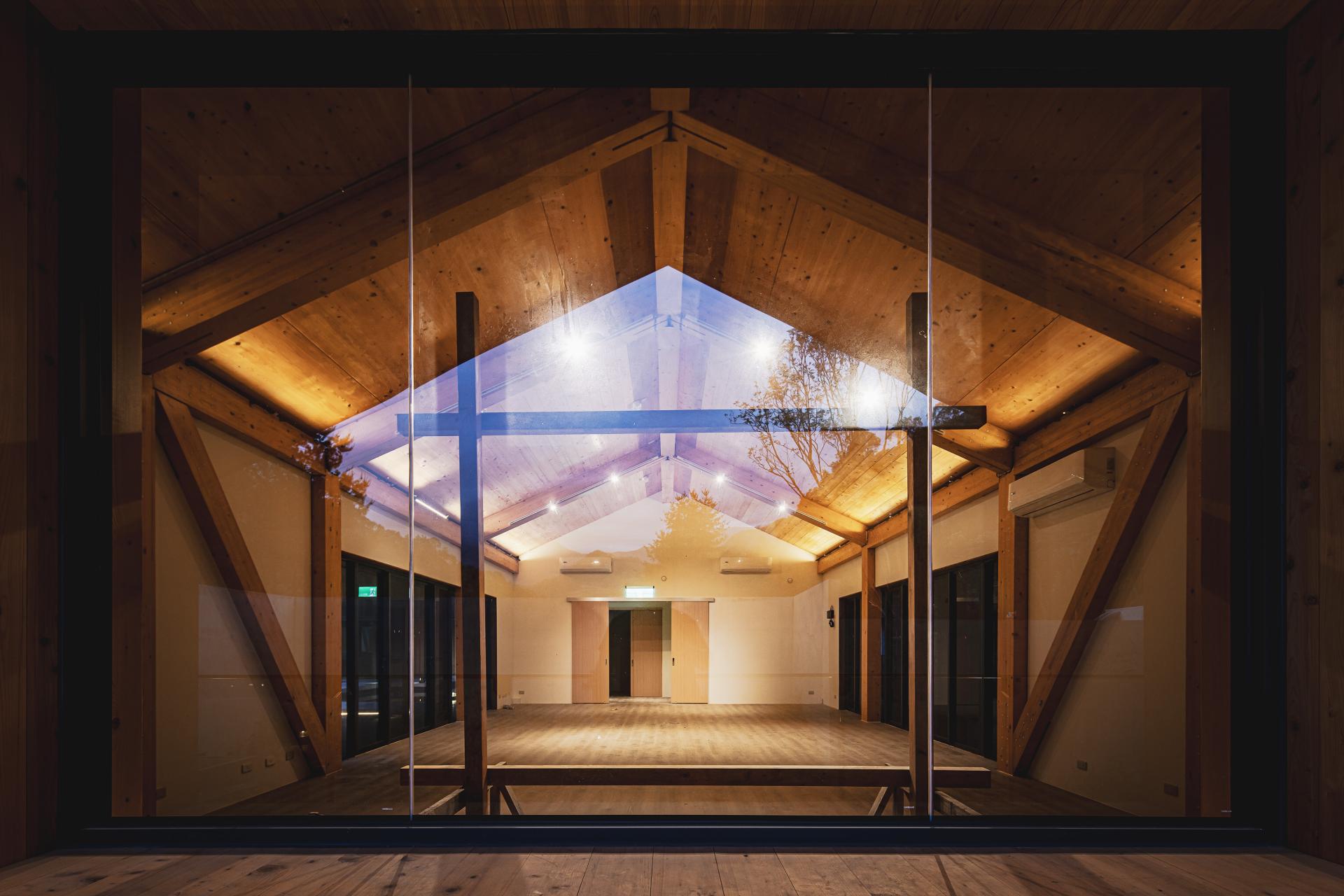 London Design Awards Winner - Light Without Disturbance