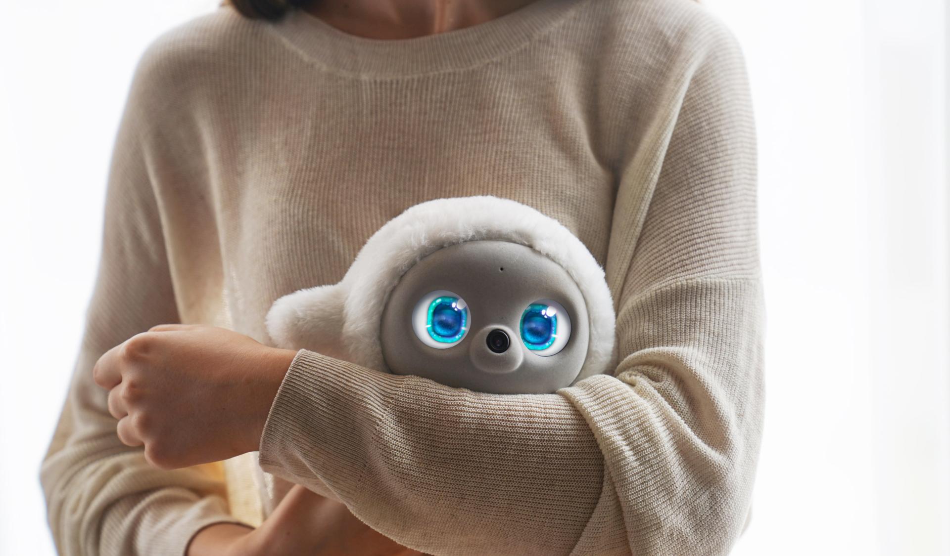London Design Awards Winner - Ropet AI Robot 