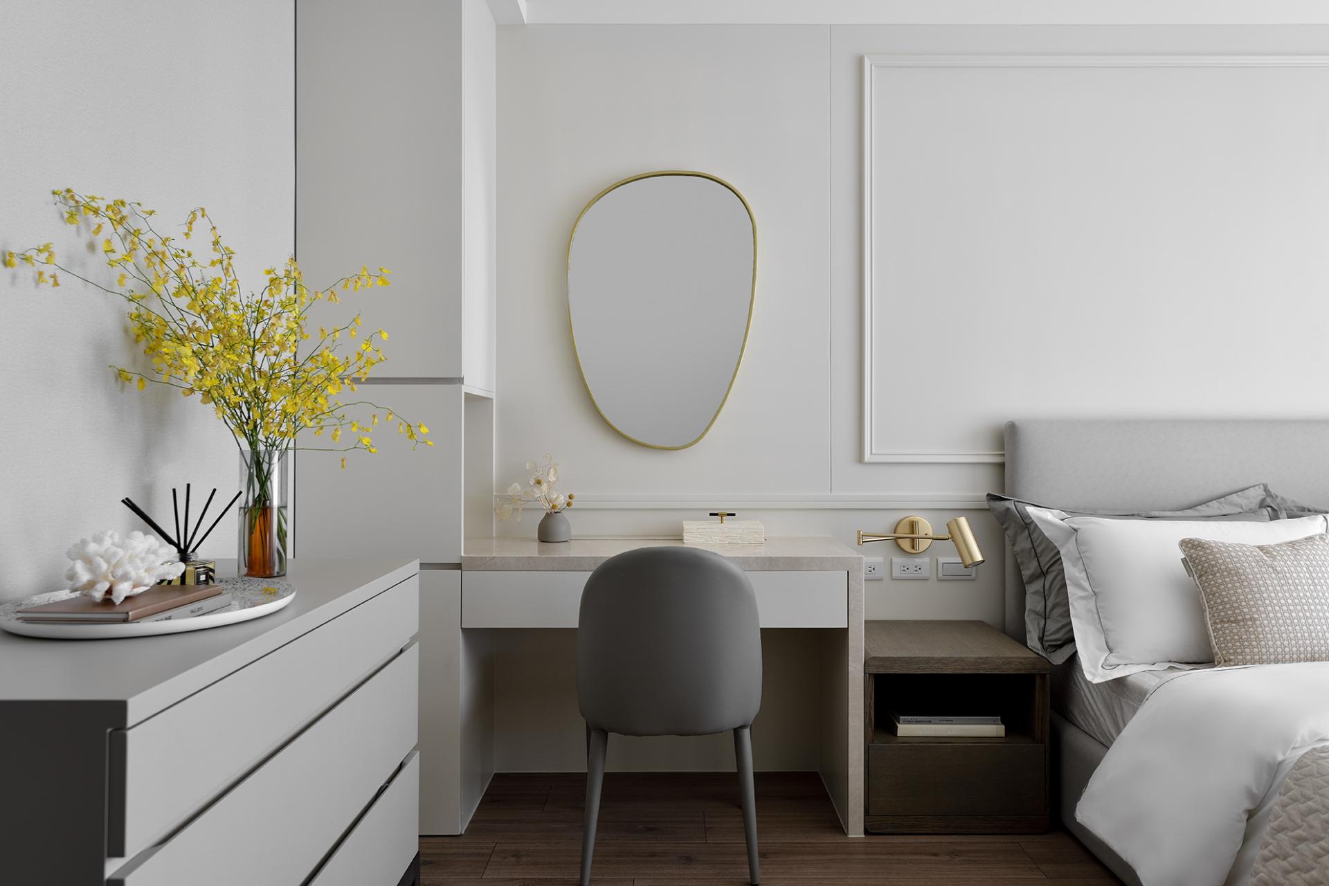 London Design Awards Winner - Soak in Moonlight