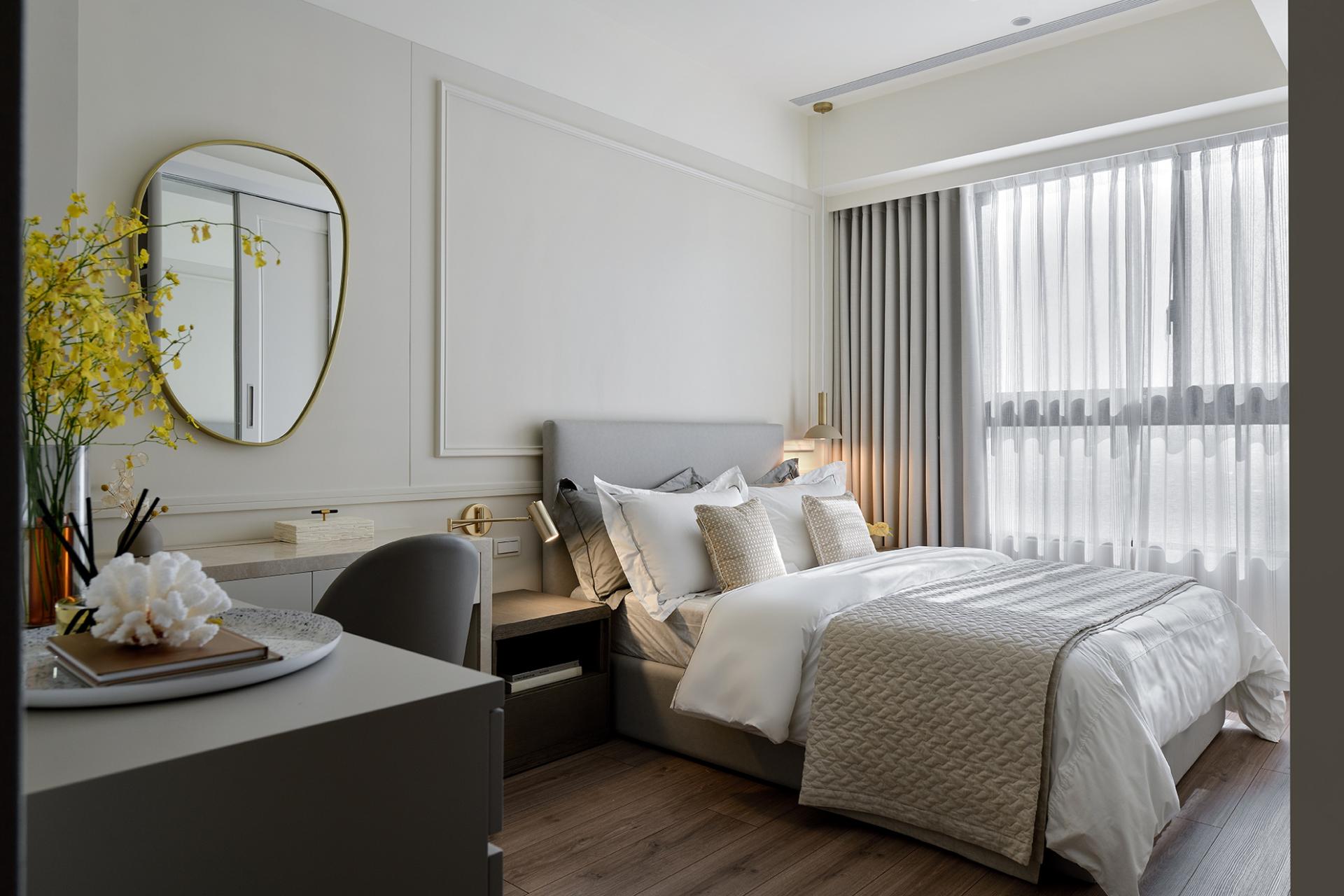 London Design Awards Winner - Soak in Moonlight