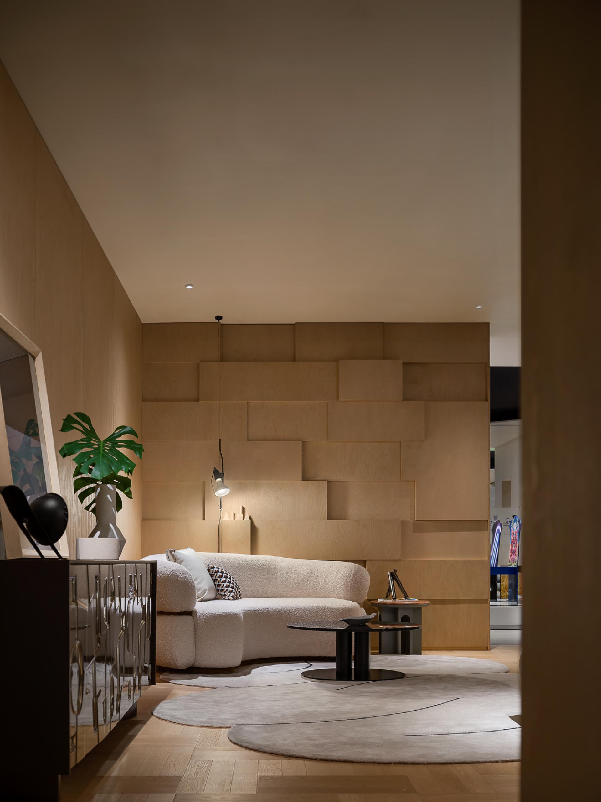 London Design Awards Winner - LOUVRE SELECT