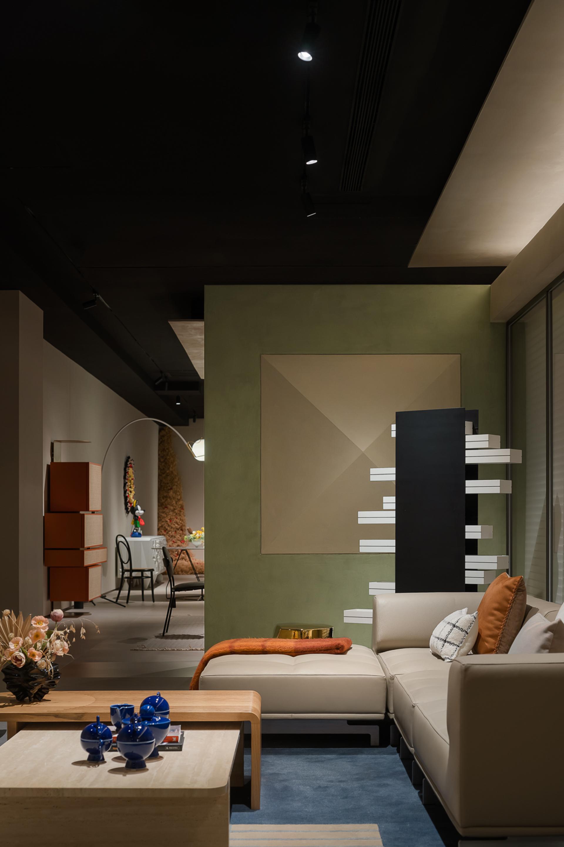 London Design Awards Winner - LOUVRE SELECT
