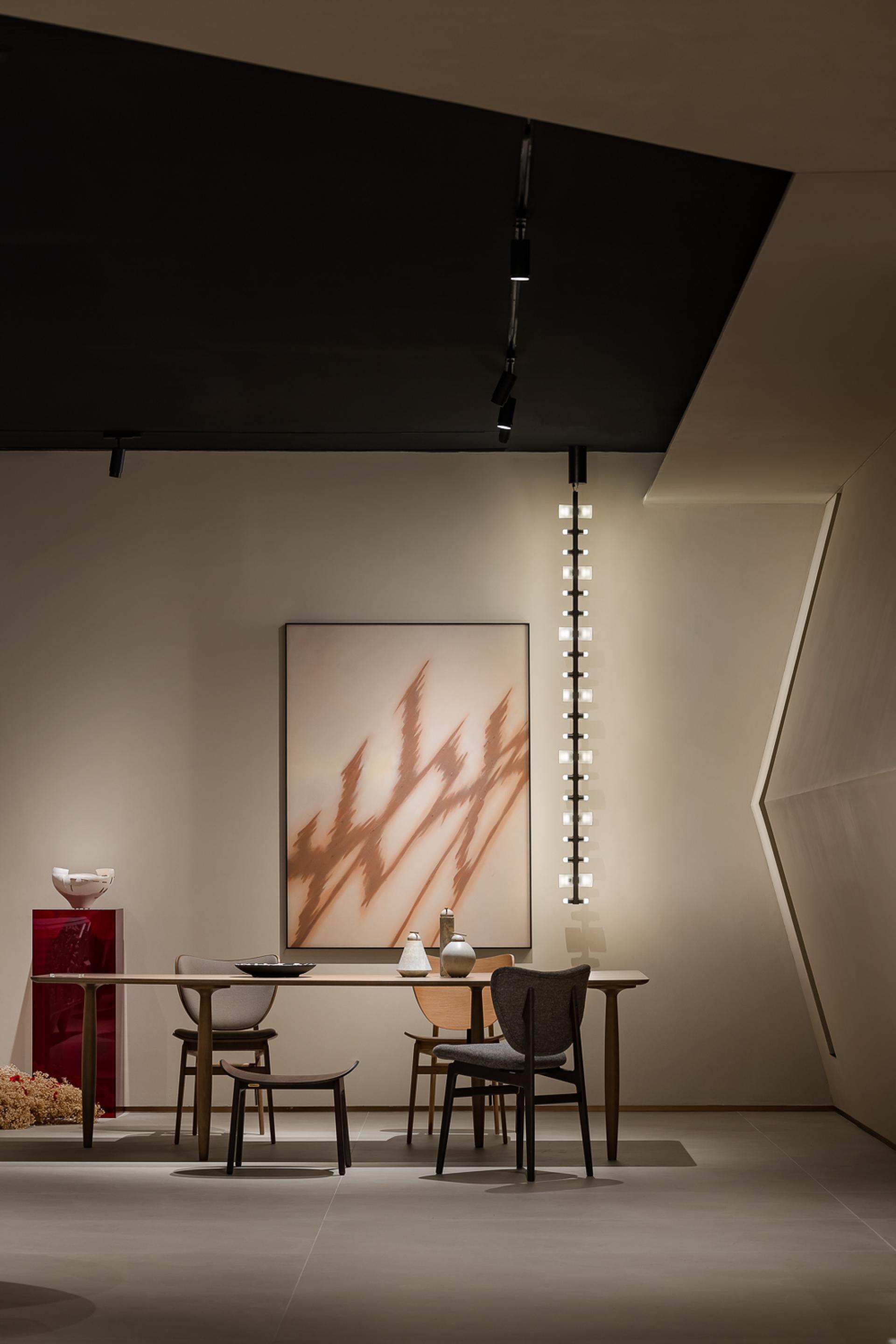 London Design Awards Winner - LOUVRE SELECT