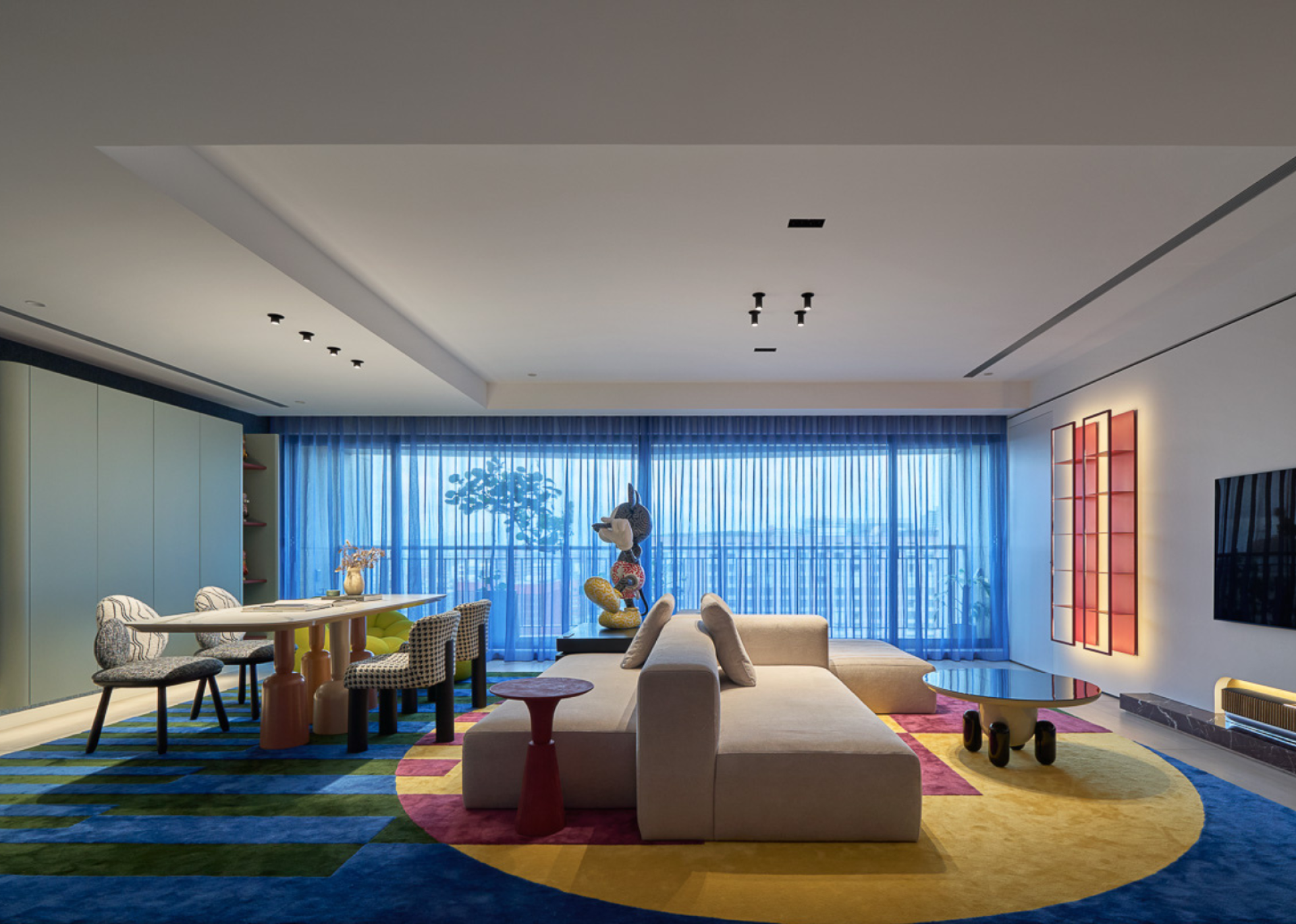 London Design Awards Winner - Living With Art