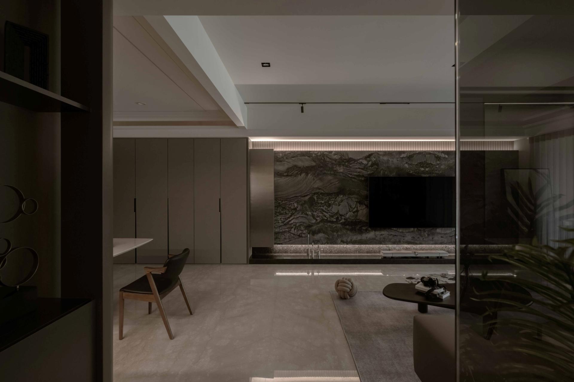 London Design Awards Winner - Realm of Subtle Glow