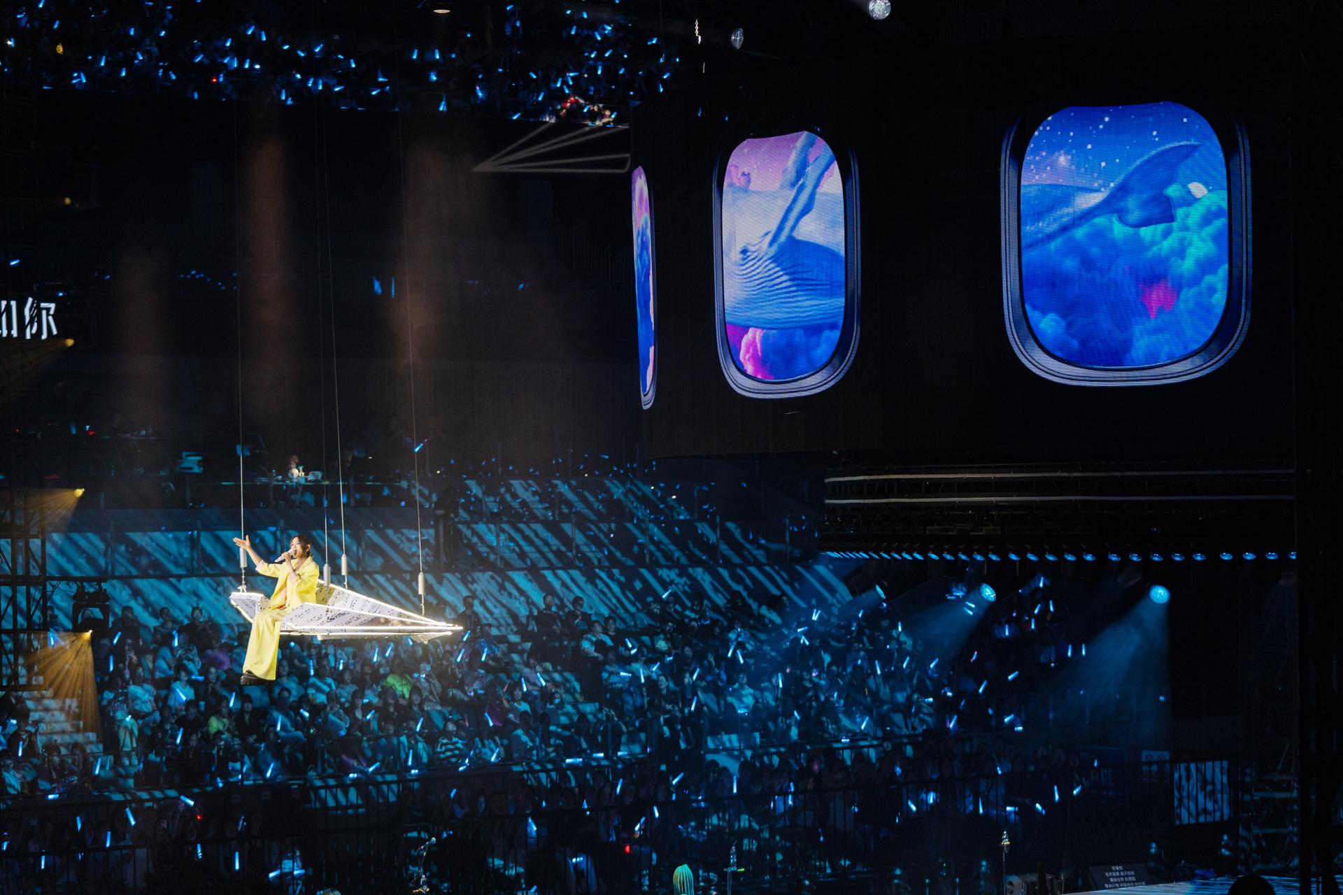 London Design Awards Winner - 2025 René Final Call Live Tour