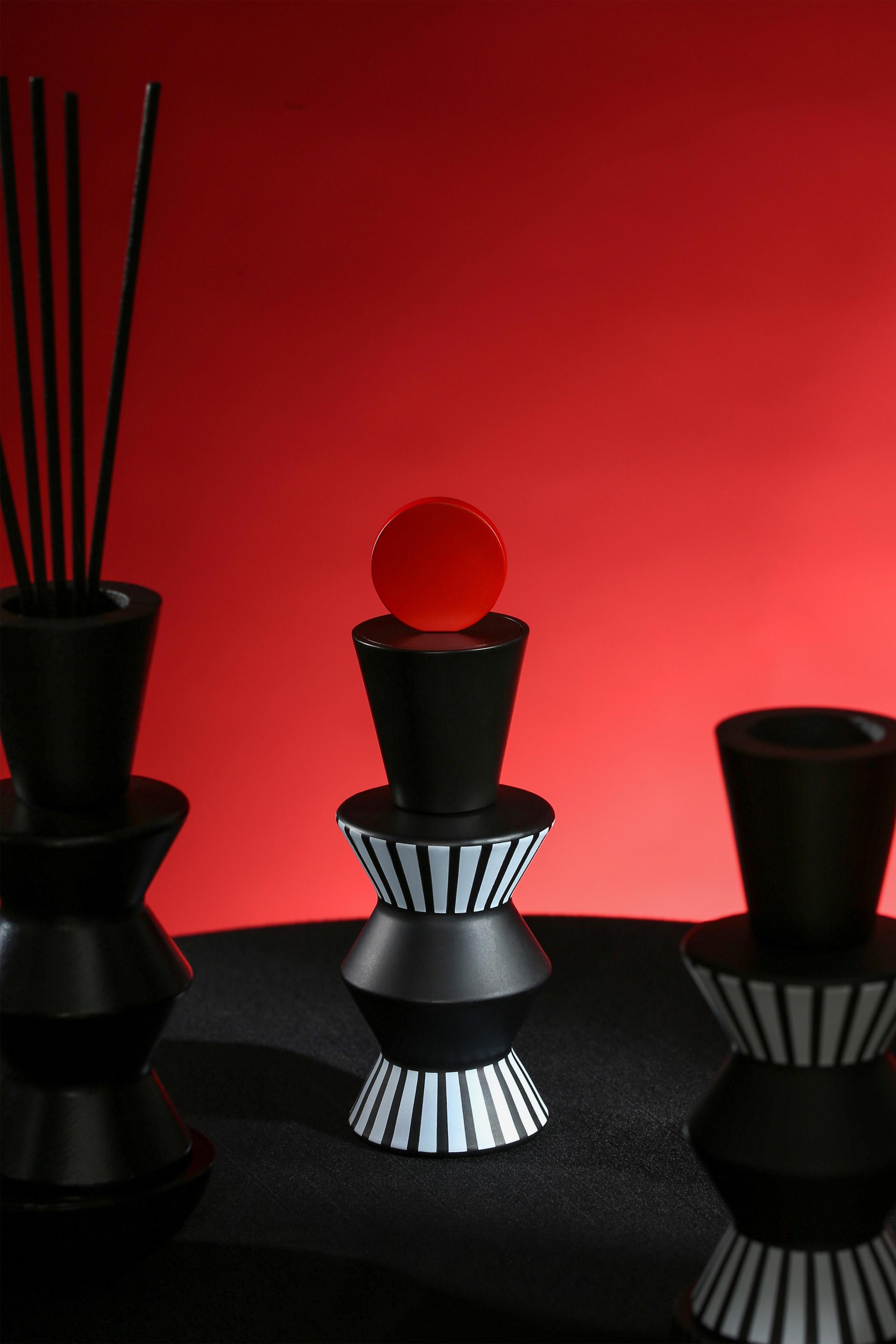 London Design Awards Winner - Solivagant Yuanyuanlu Perfume