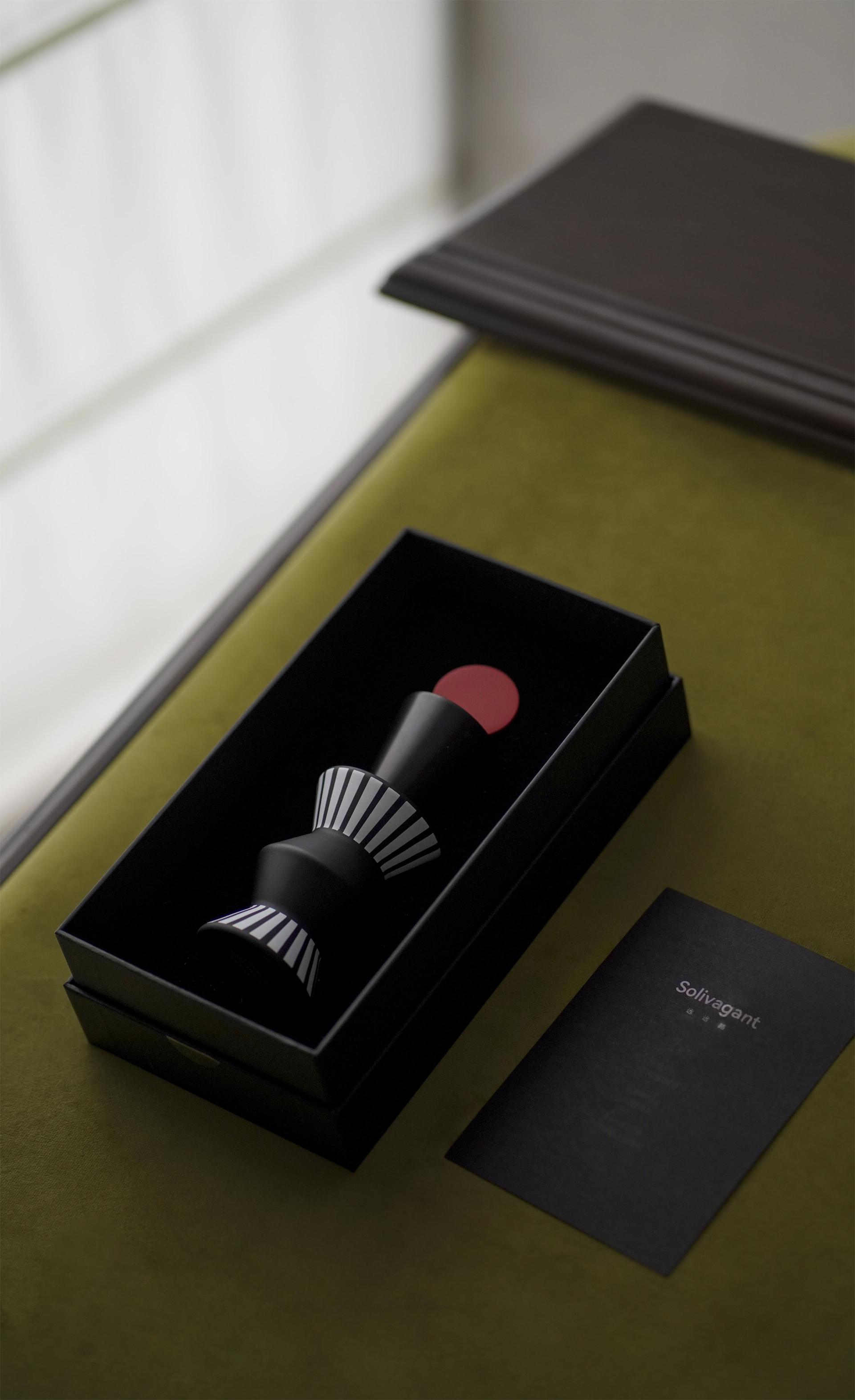 London Design Awards Winner - Solivagant Yuanyuanlu Perfume
