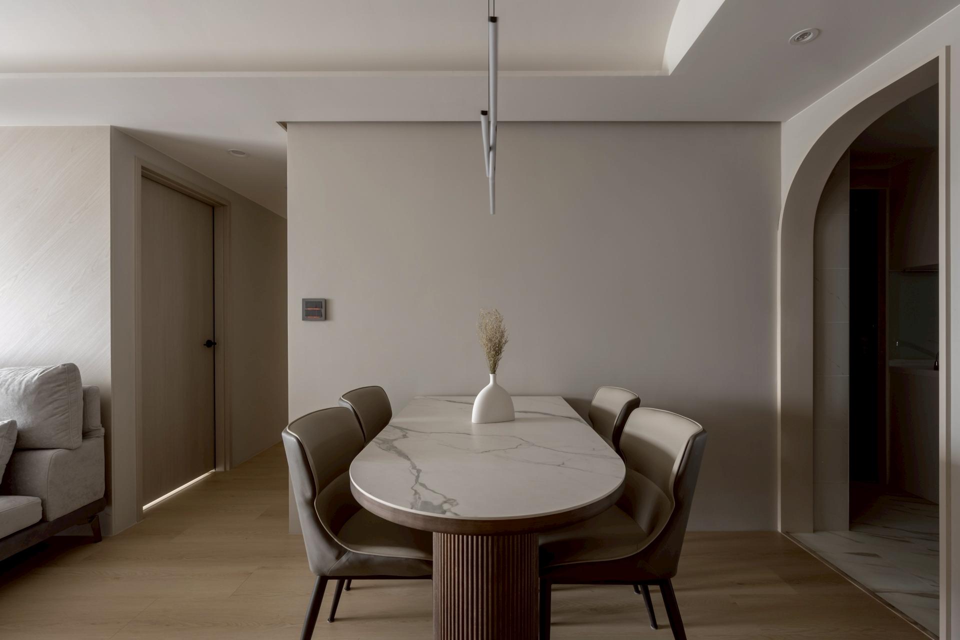 London Design Awards Winner - Luminous Verses in Motion