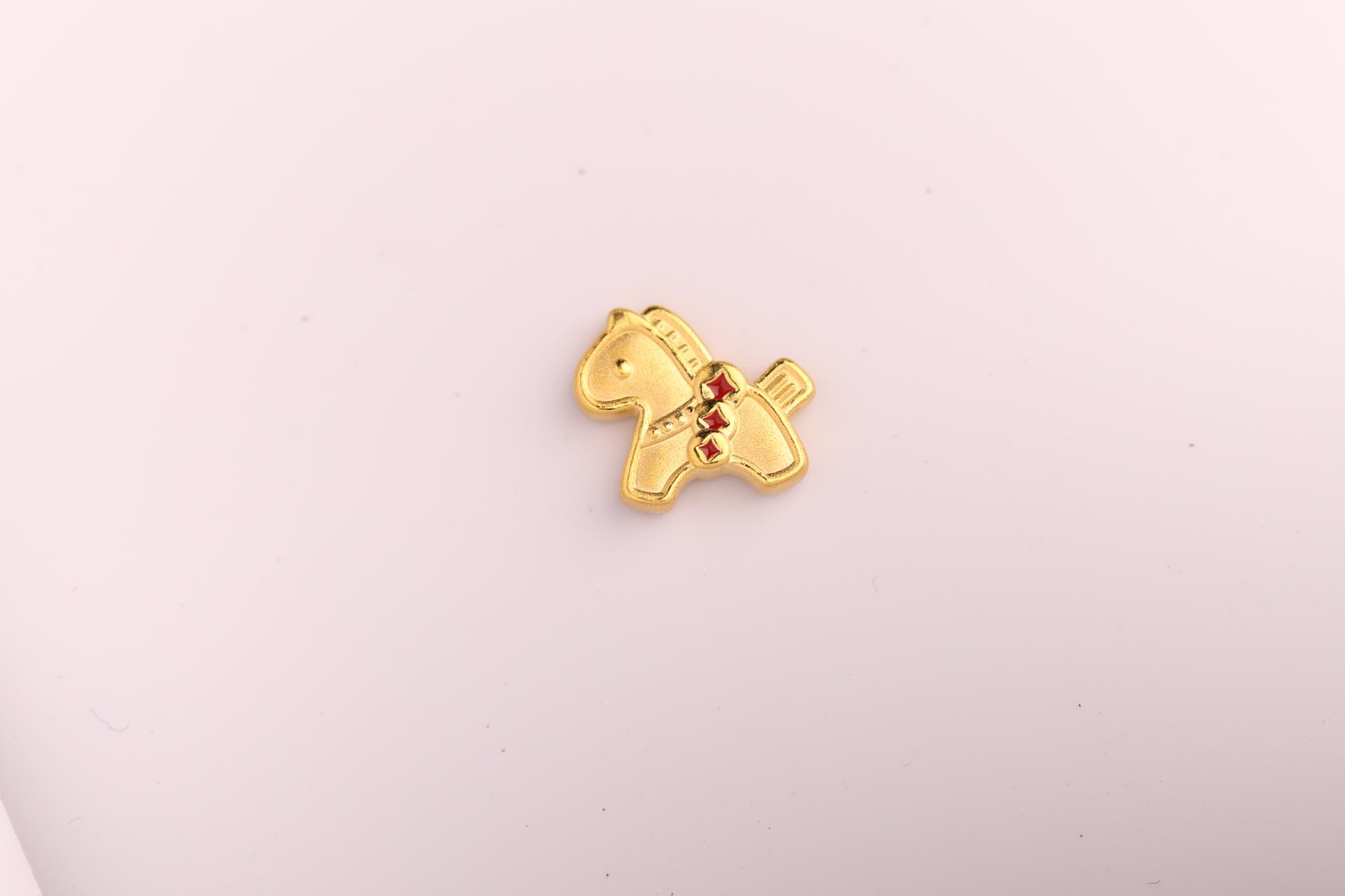 London Design Awards Winner - Good Fortune Golden Pony