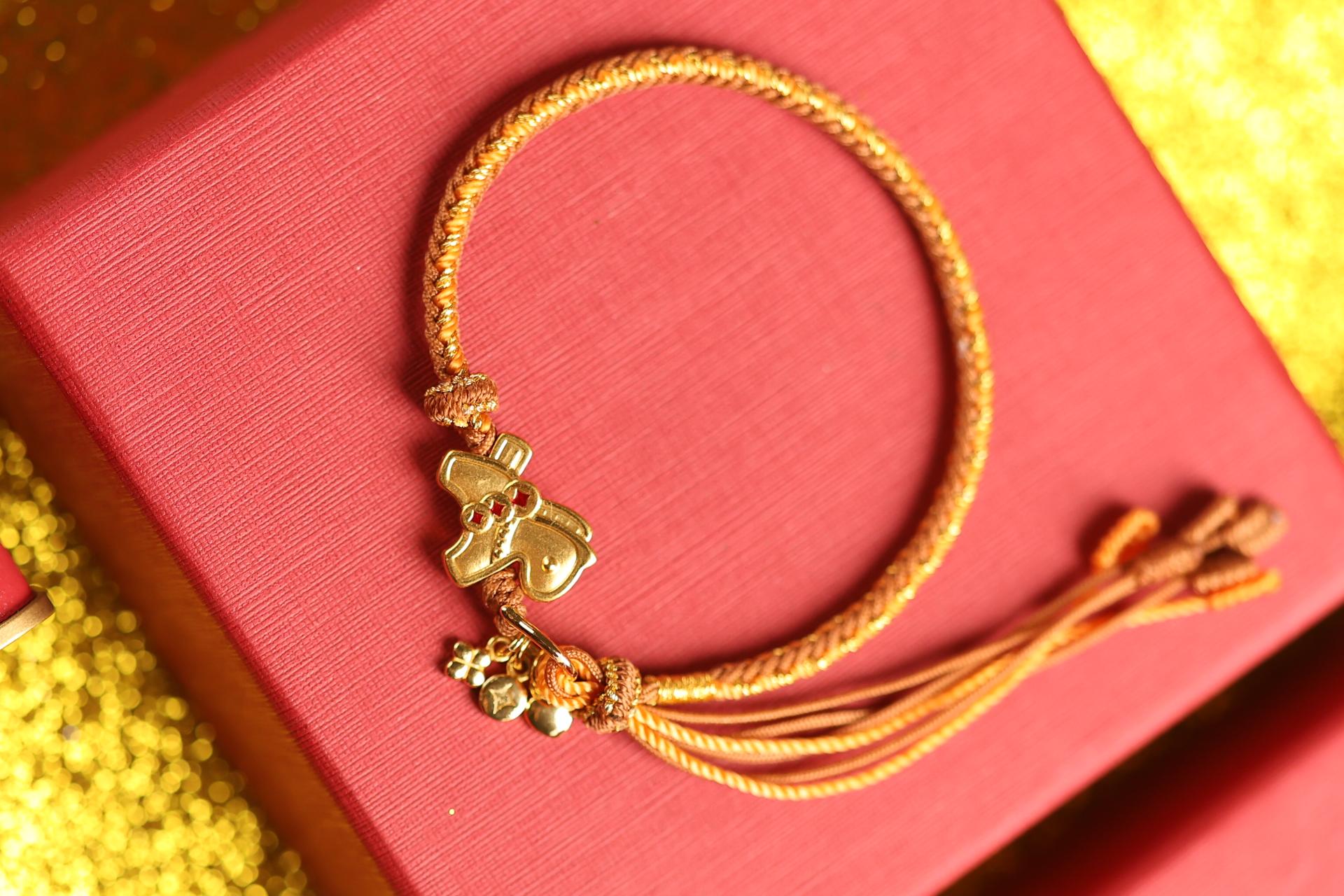 London Design Awards Winner - Good Fortune Golden Pony