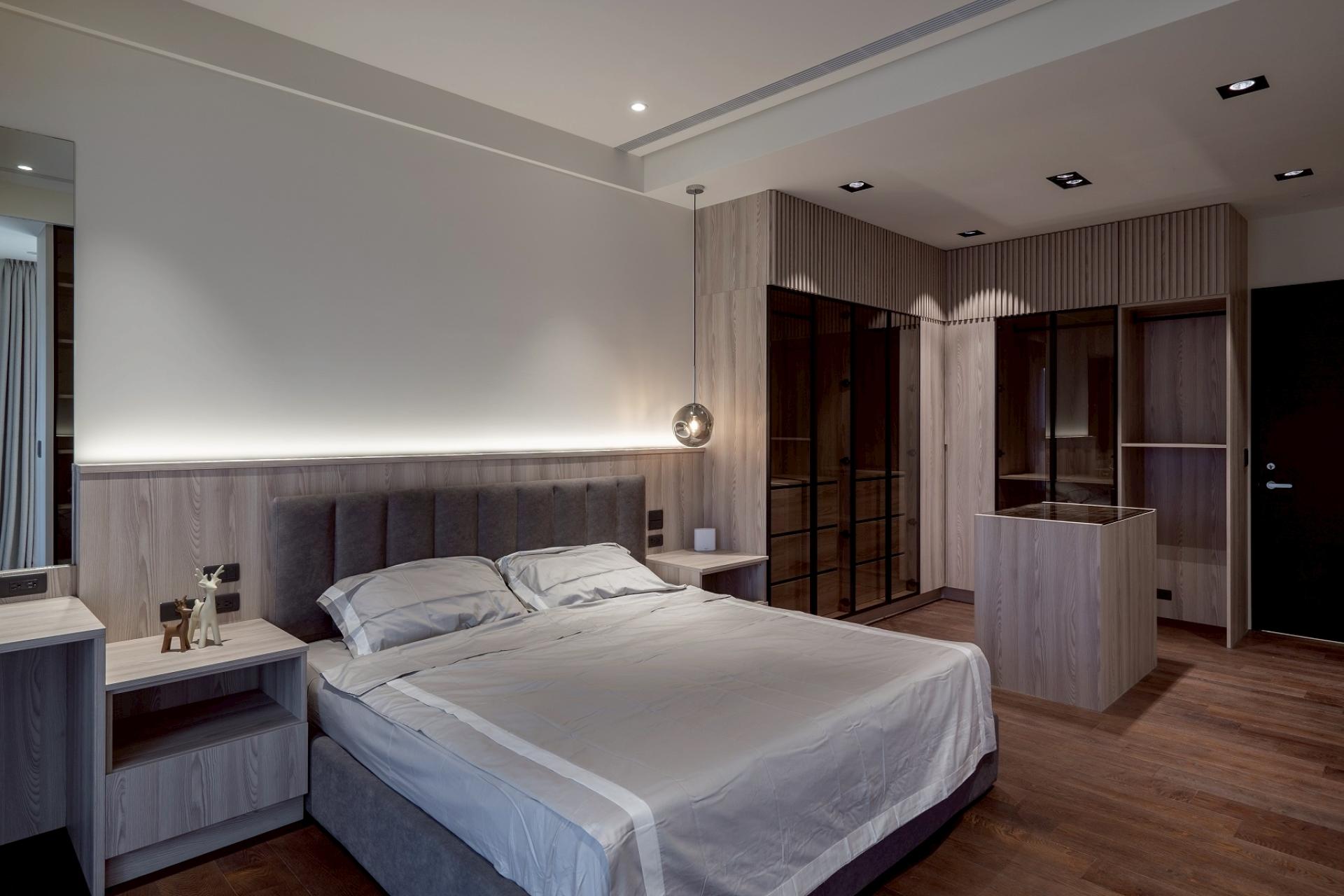 London Design Awards Winner - Pure Light In White