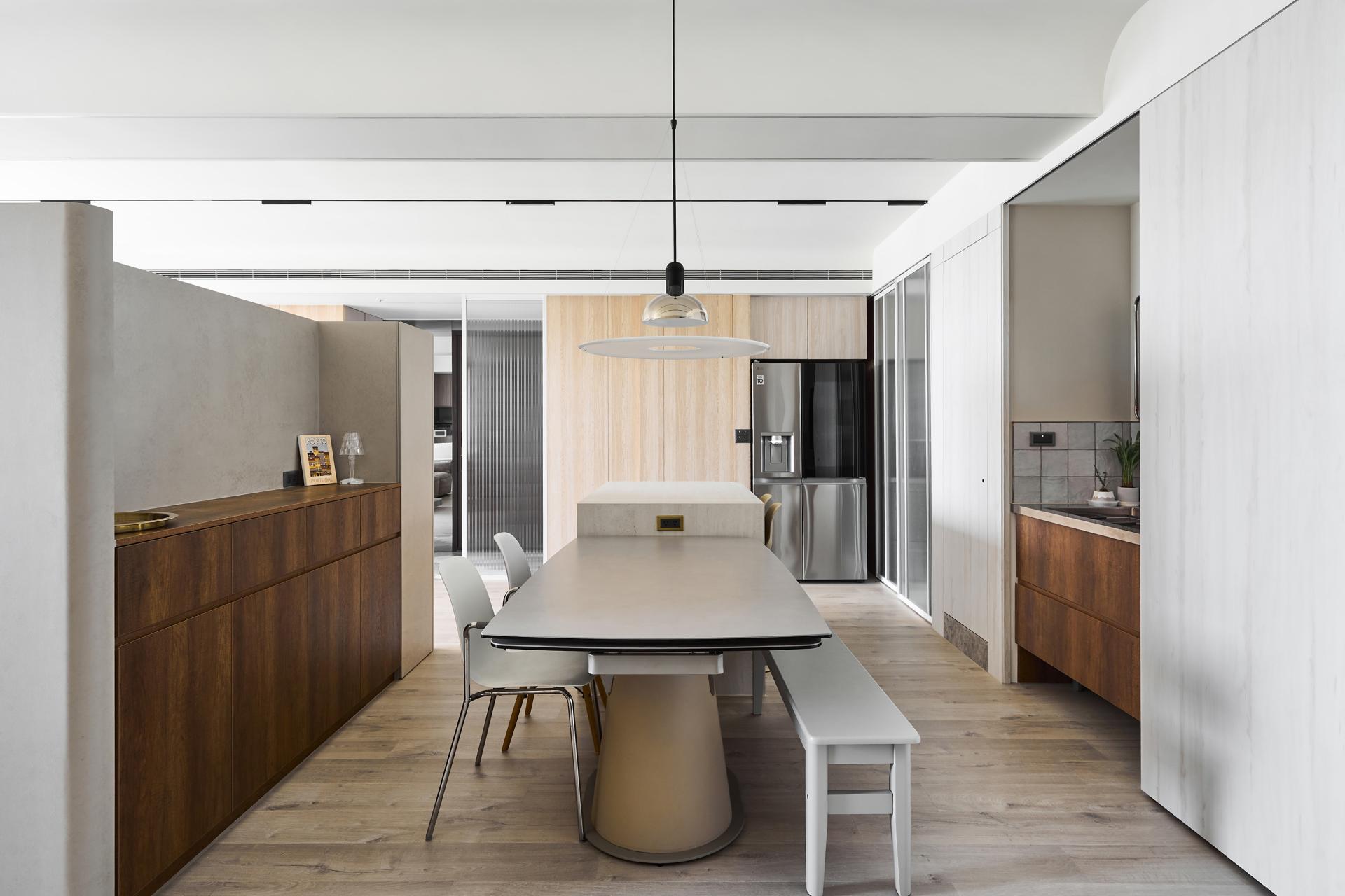 London Design Awards Winner - A Dazzling Display of Lights and Colors