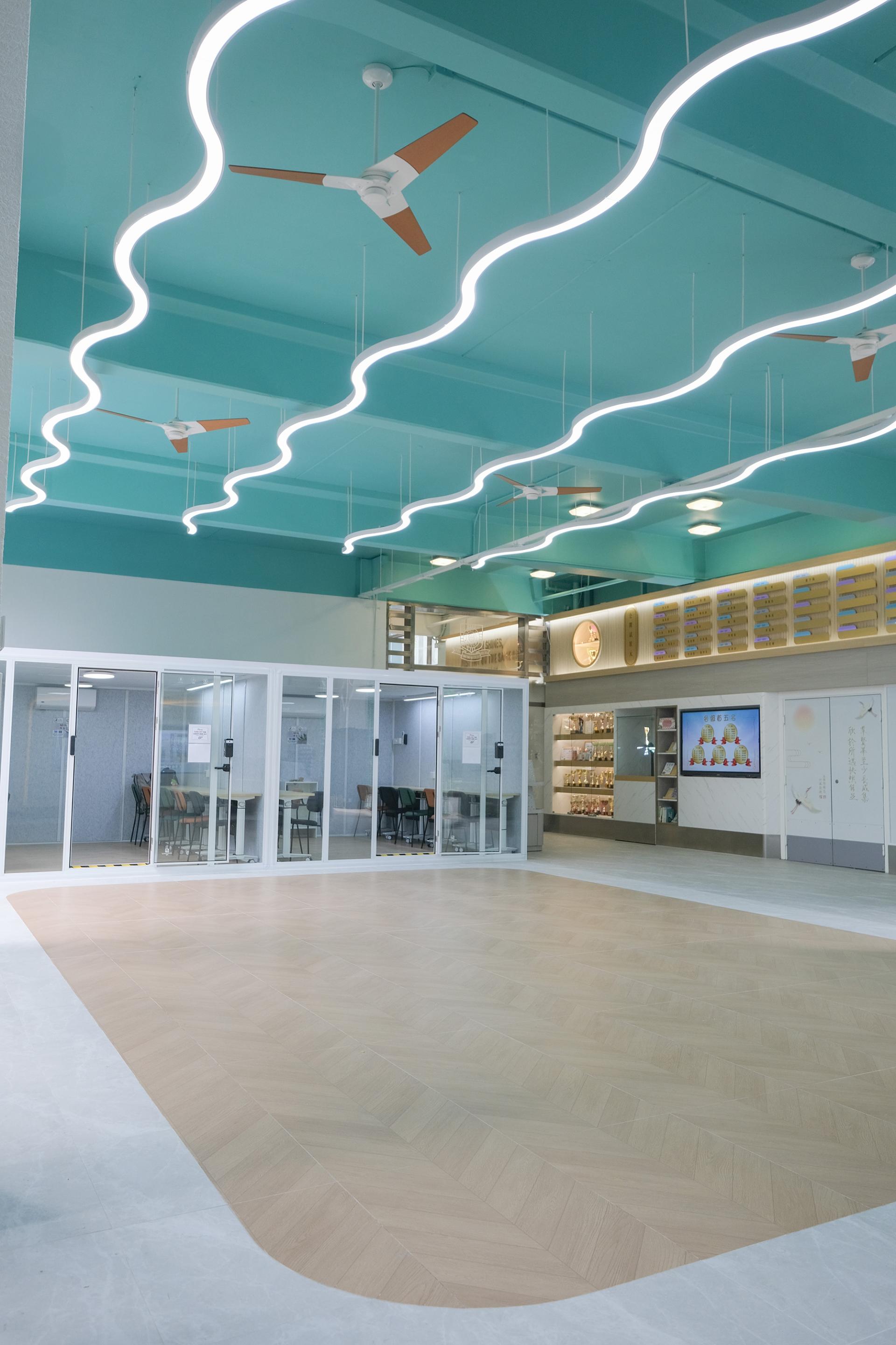 London Design Awards Winner - Light of Waves