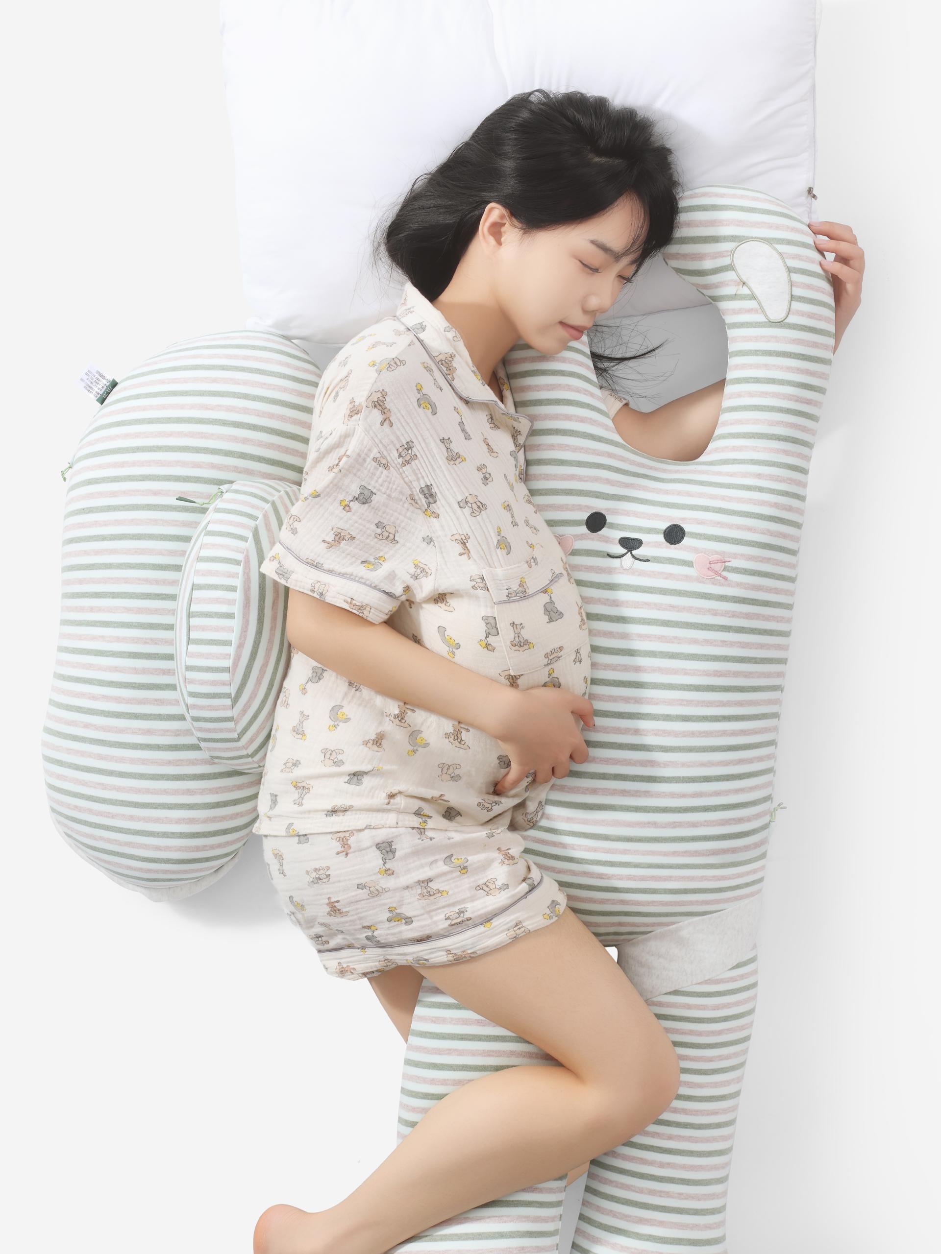 London Design Awards Winner - FUNMELON Versatile Sleeping Body Pillow