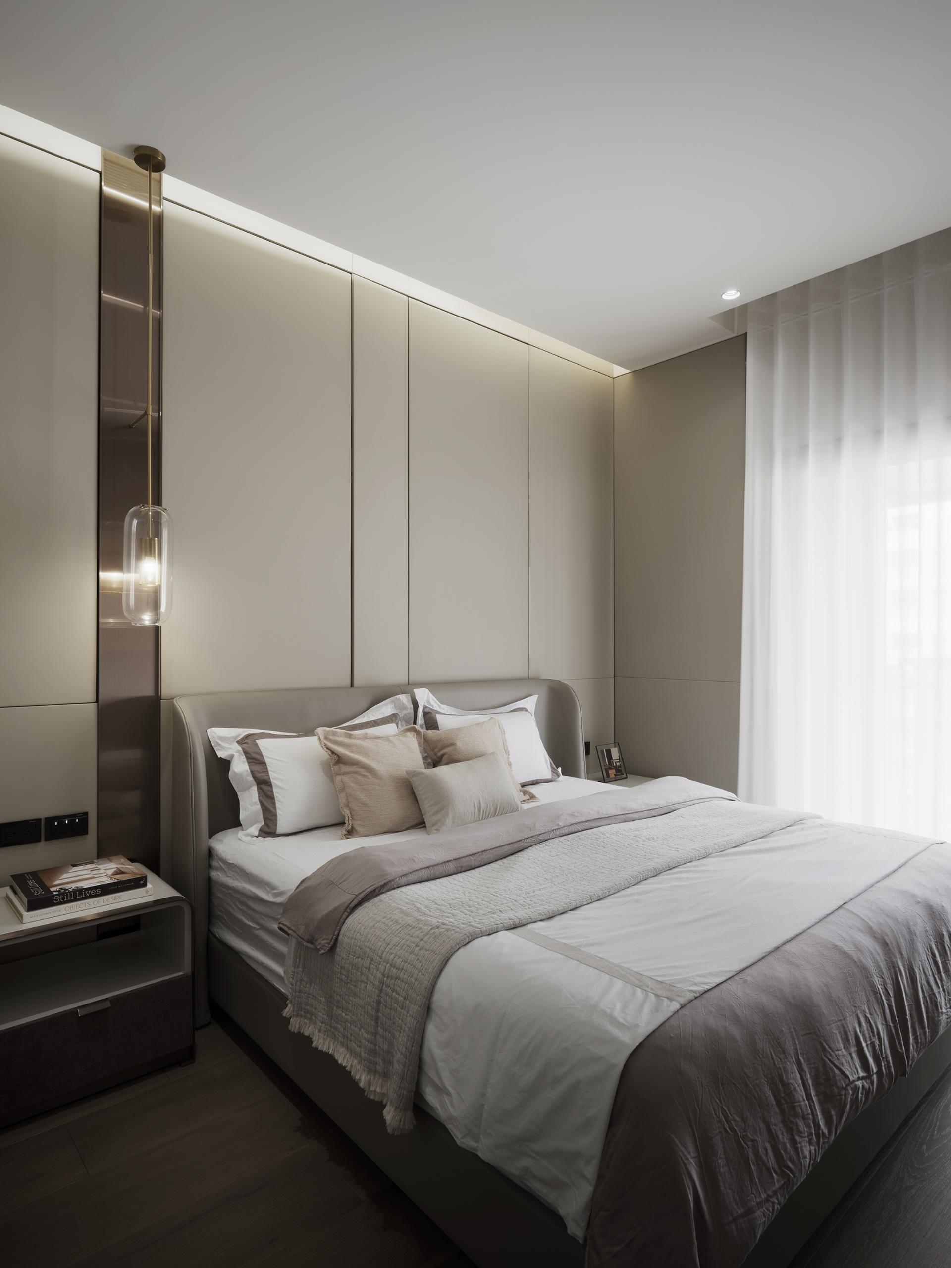 London Design Awards Winner - Ink Radiance