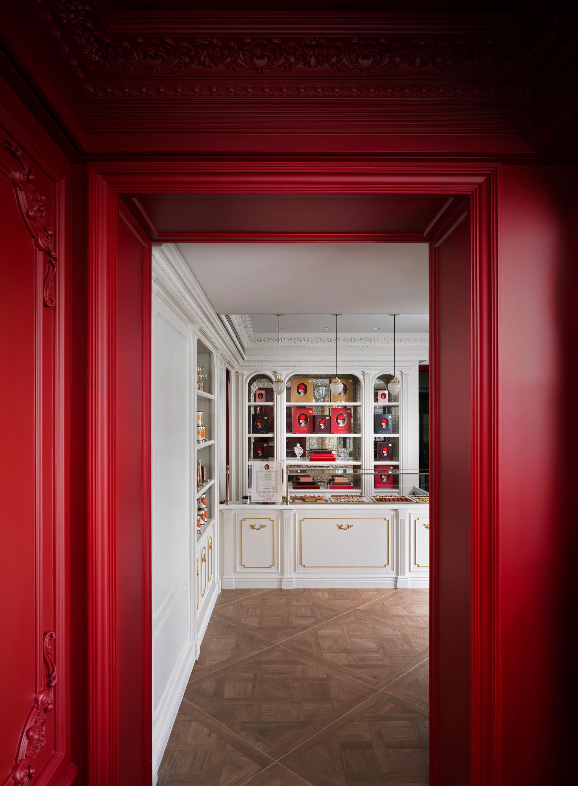 London Design Awards Winner - Drifting Serenity, Graceful Narrative