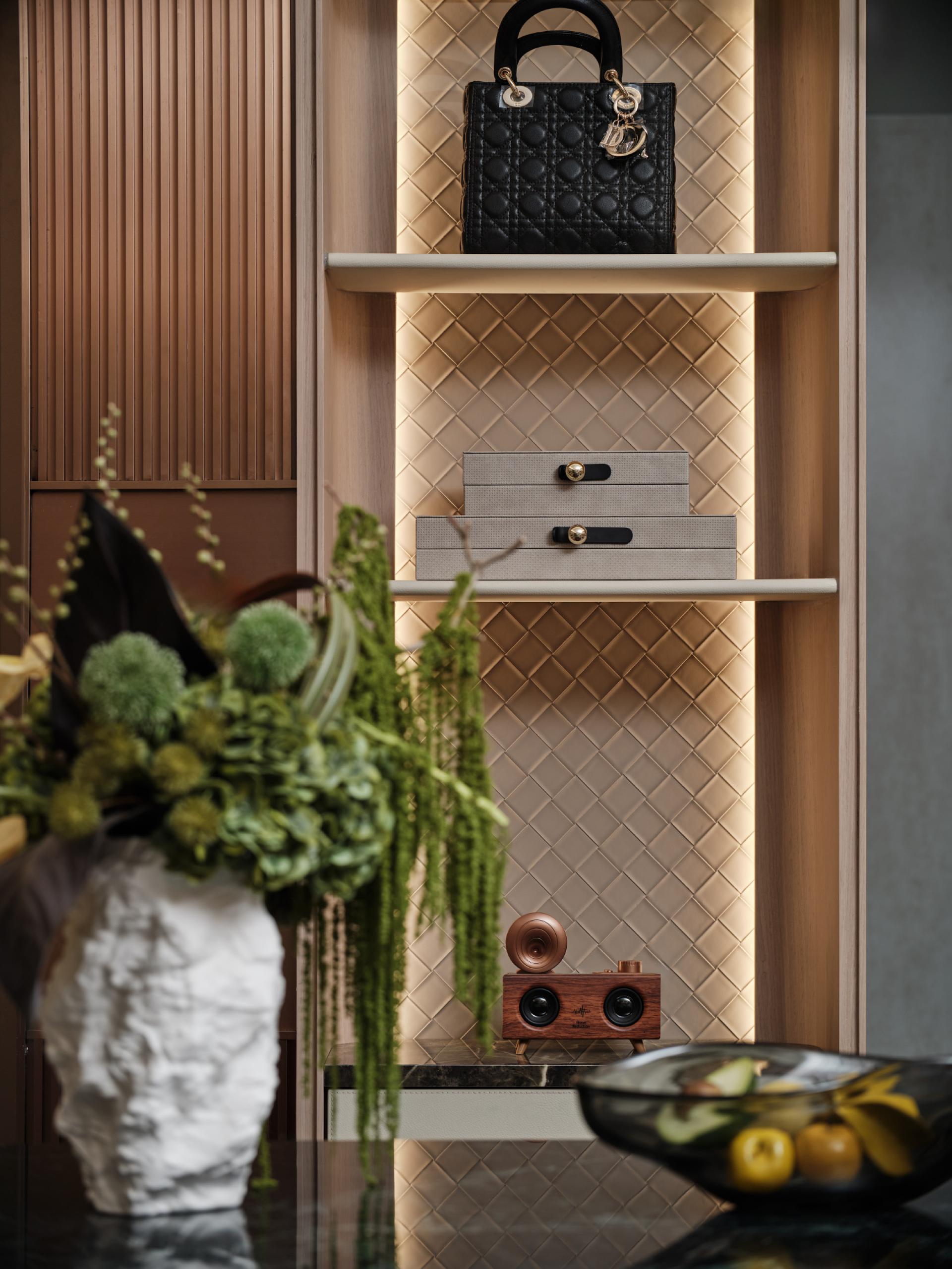London Design Awards Winner - Liantou Wangdushanyue · Yangwang 120 Model Apartment