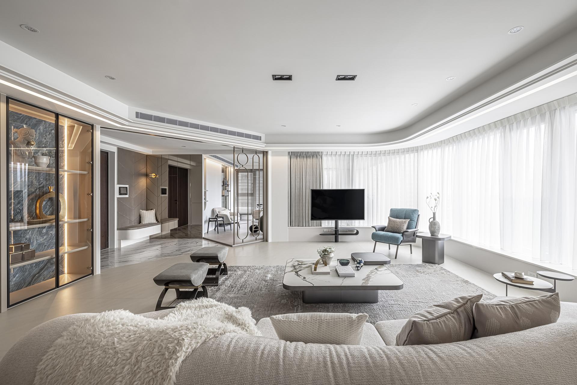 London Design Awards Winner - Essence of Elegance