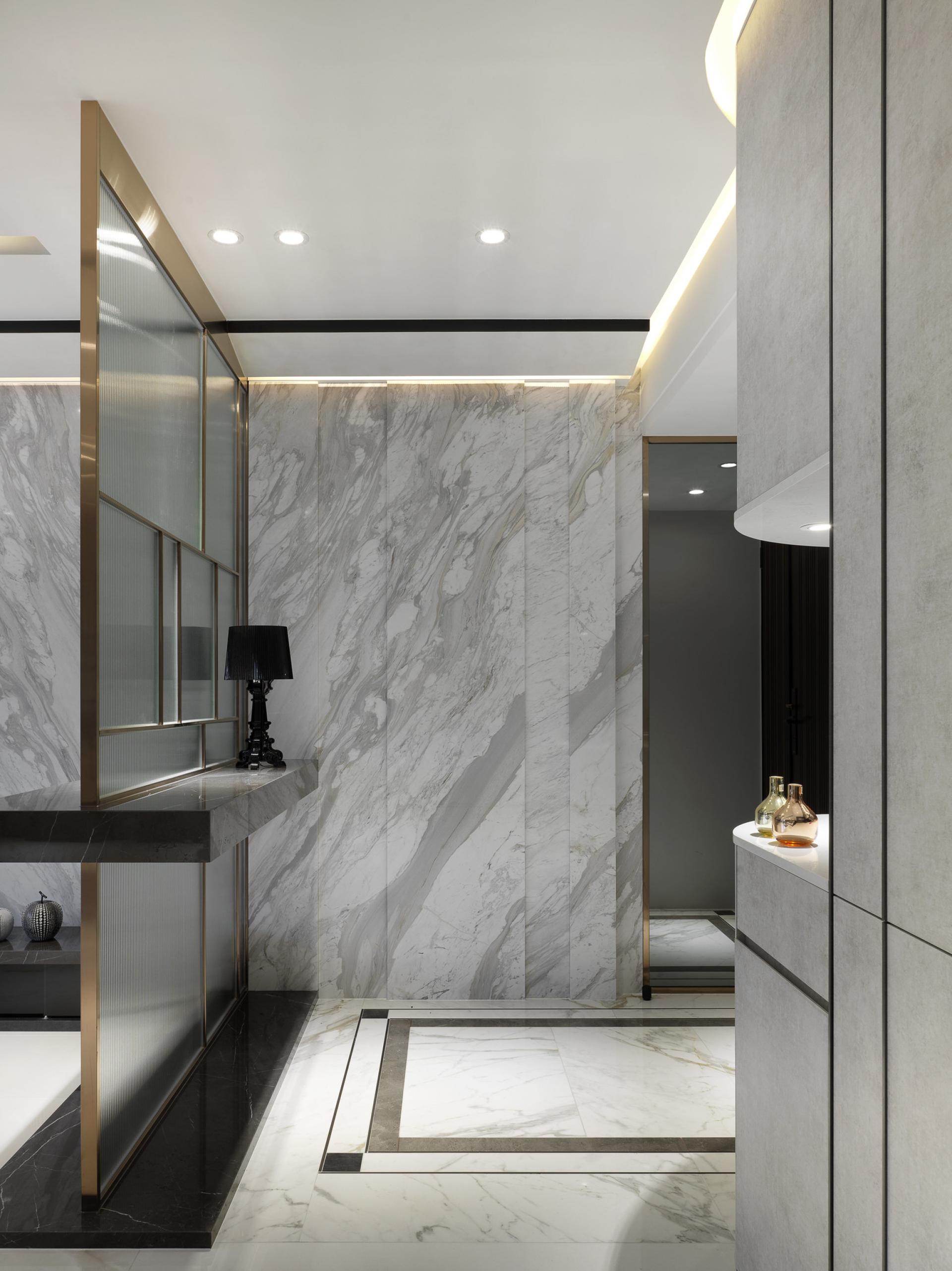 London Design Awards Winner - Life with elegance and gold
