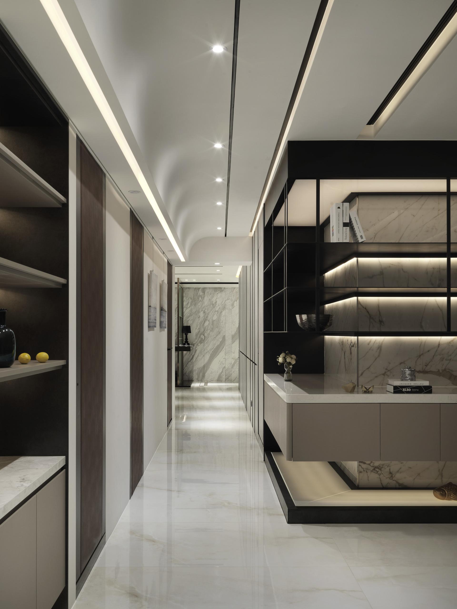 London Design Awards Winner - Life with elegance and gold