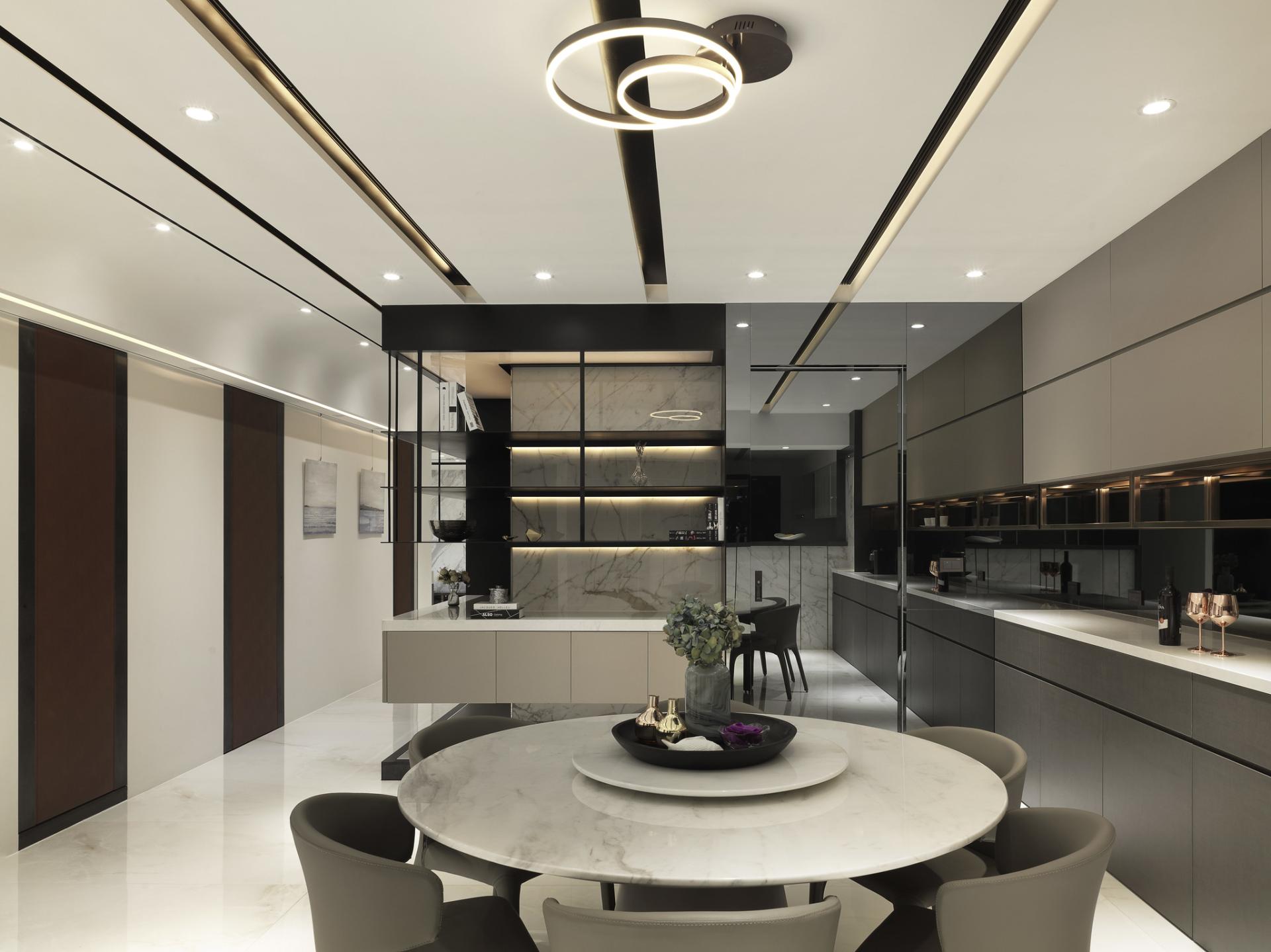 London Design Awards Winner - Life with elegance and gold