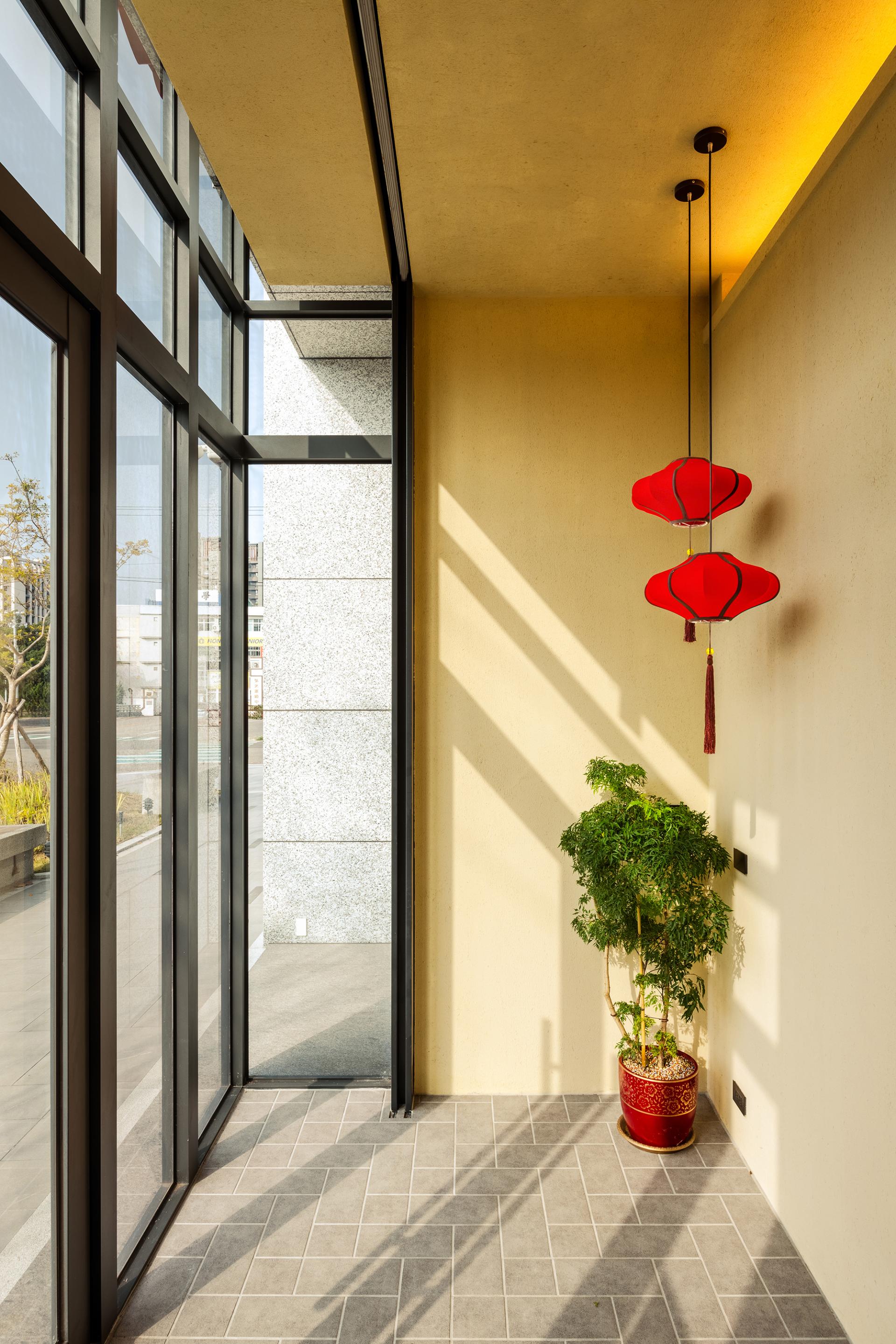 London Design Awards Winner - Crimson Resonance