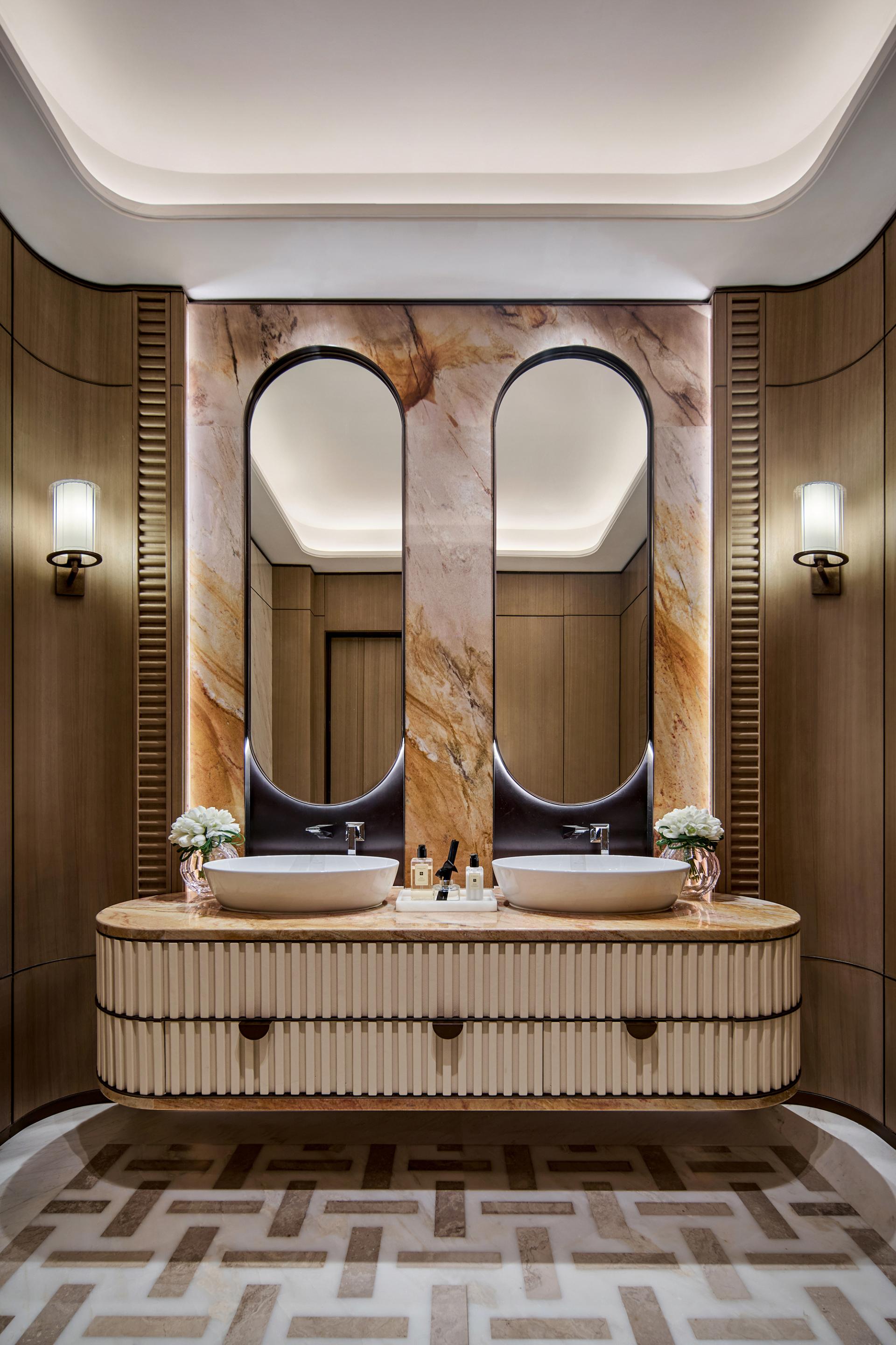 London Design Awards Winner - The Grand Overture