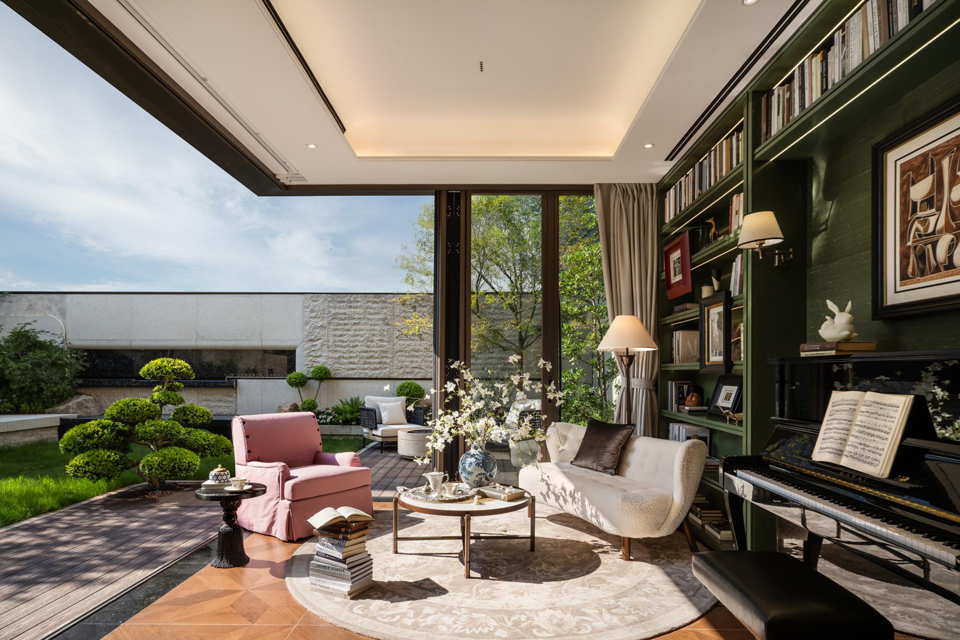 London Design Awards Winner - PHOENIX MANSION