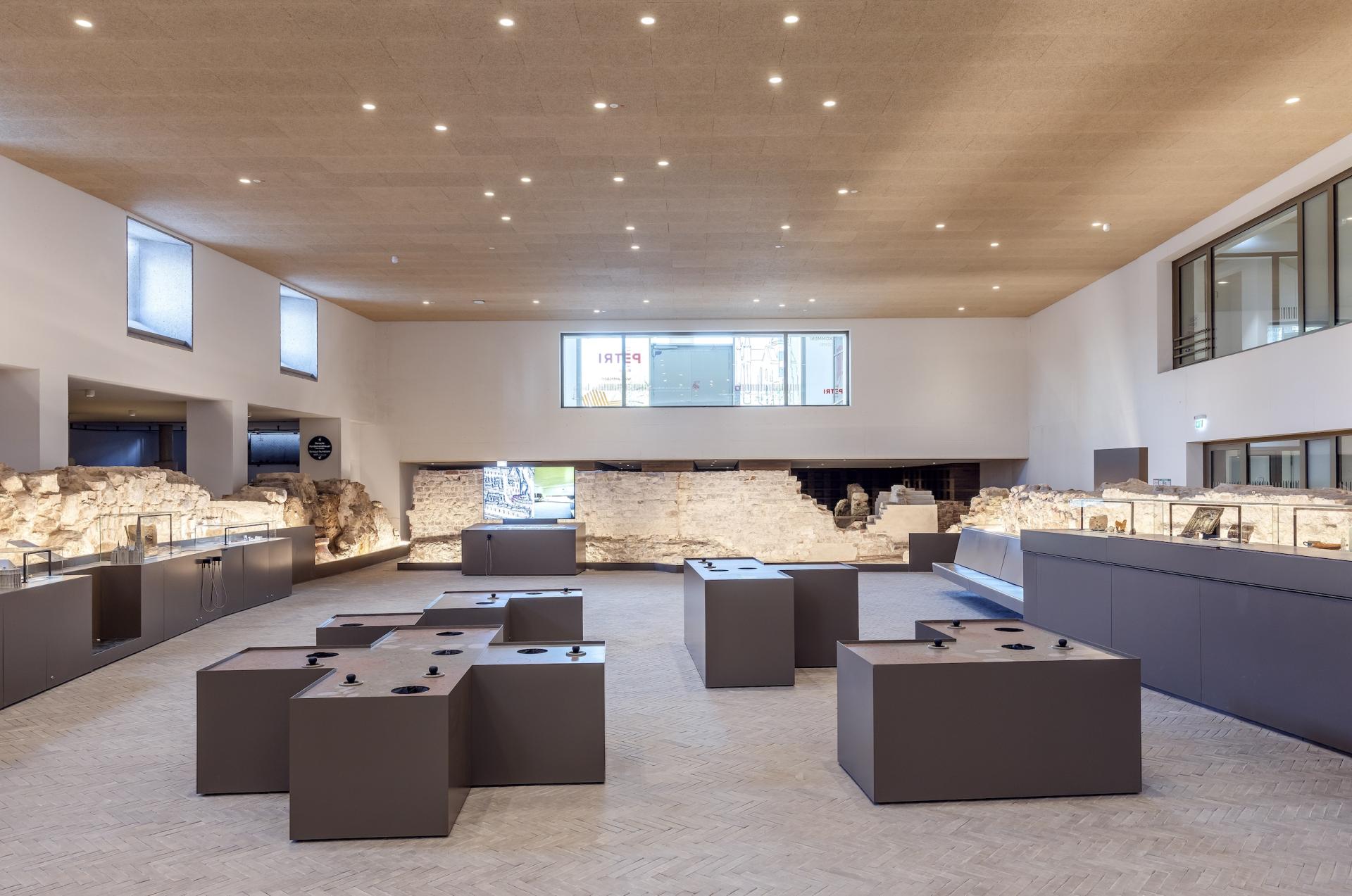 London Design Awards Winner - PETRI Berlin
