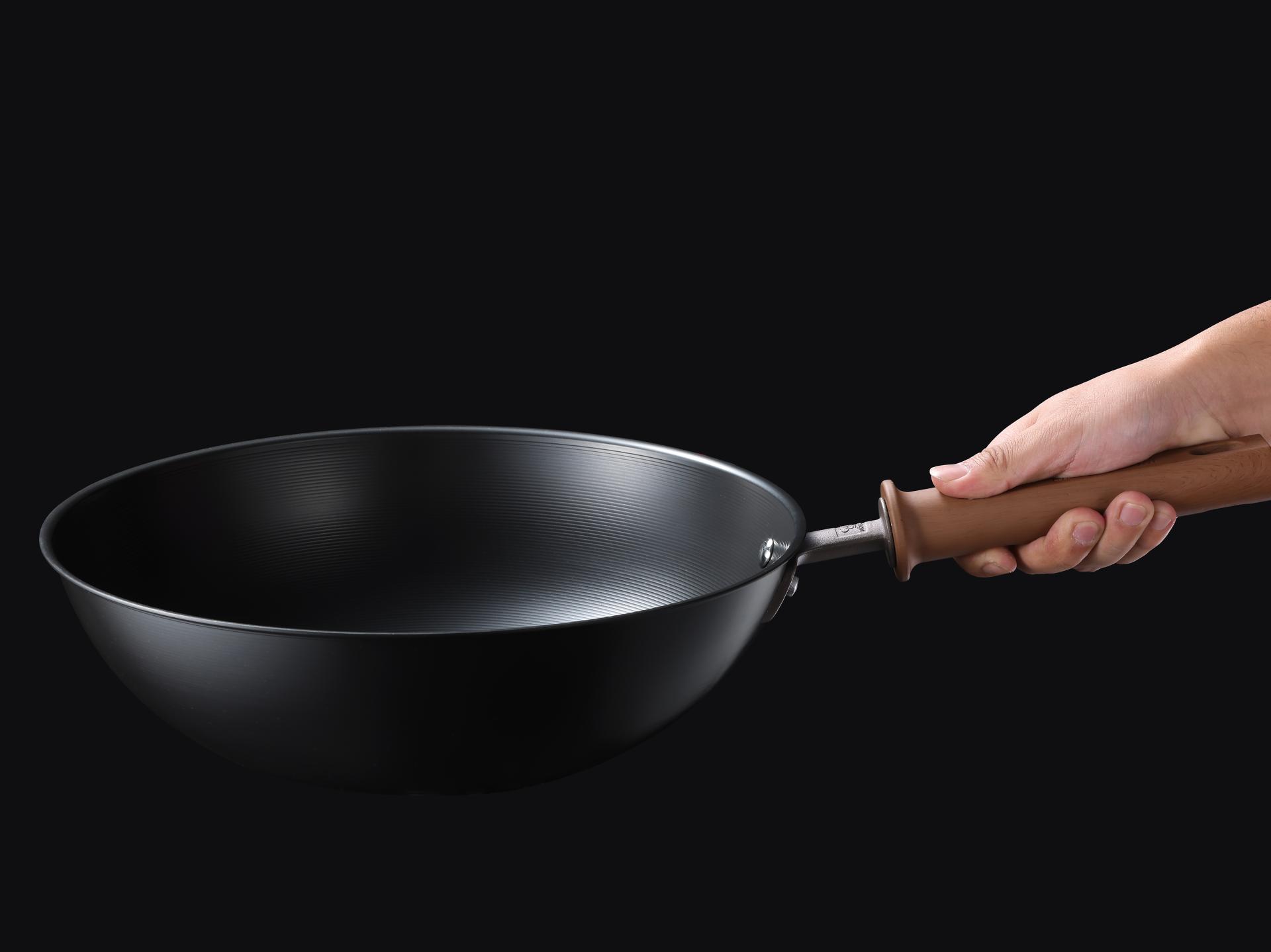 London Design Awards Winner - Titanium-fragrant iron wok