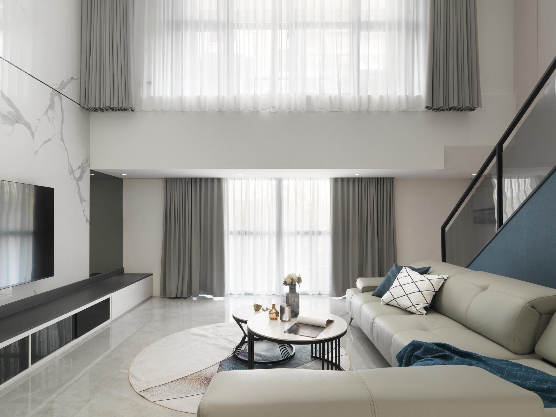London Design Awards Winner - Bringing light into the room, rising step by step
