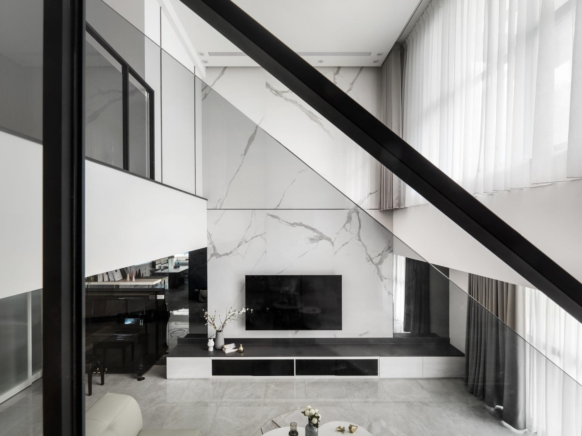 London Design Awards Winner - Bringing light into the room, rising step by step
