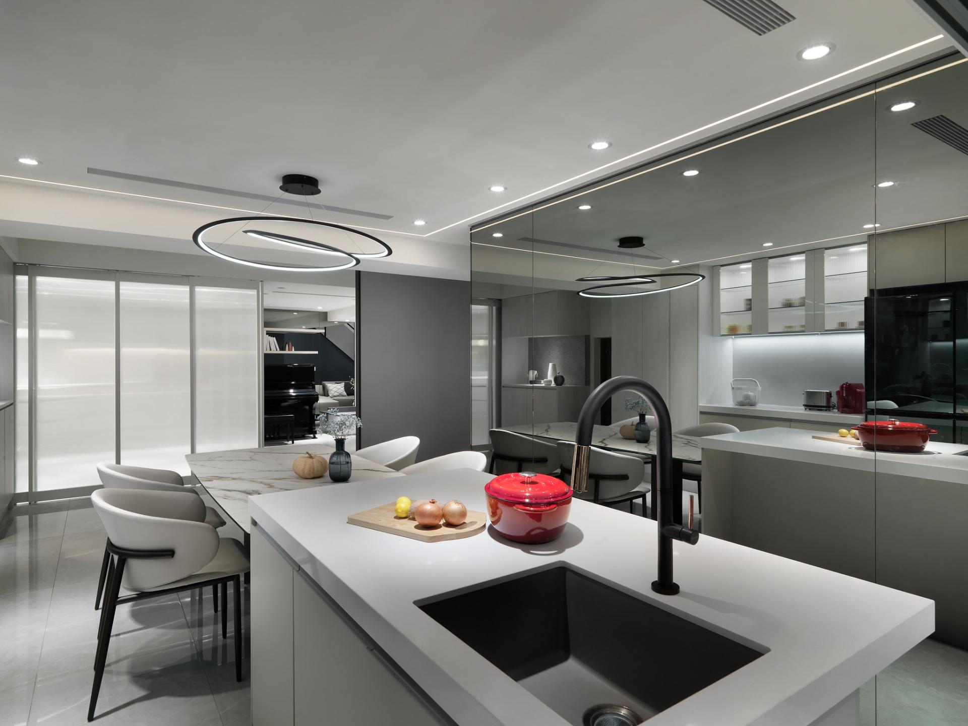 London Design Awards Winner - Bringing light into the room, rising step by step