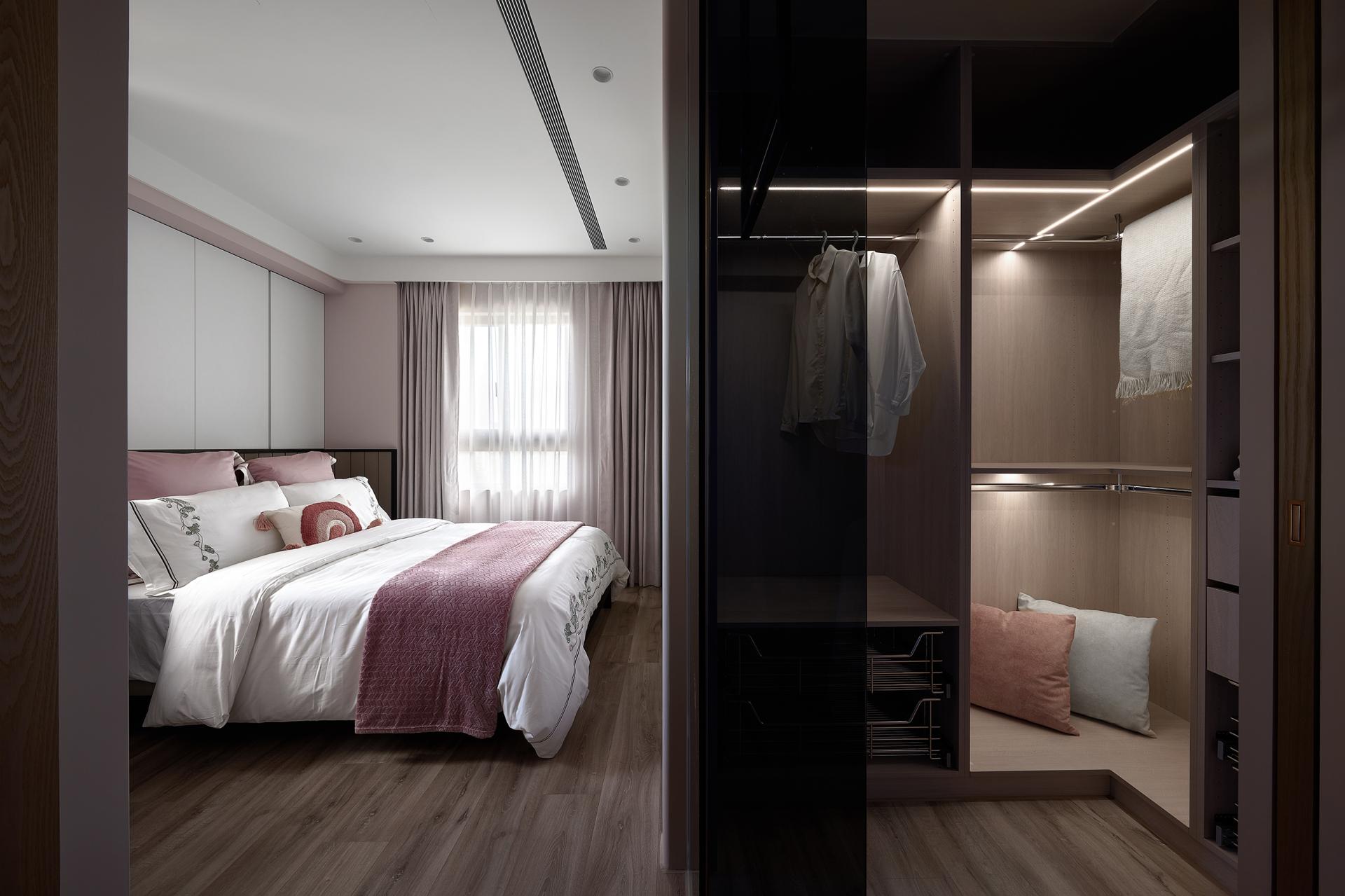 London Design Awards Winner - Whispers of Blush