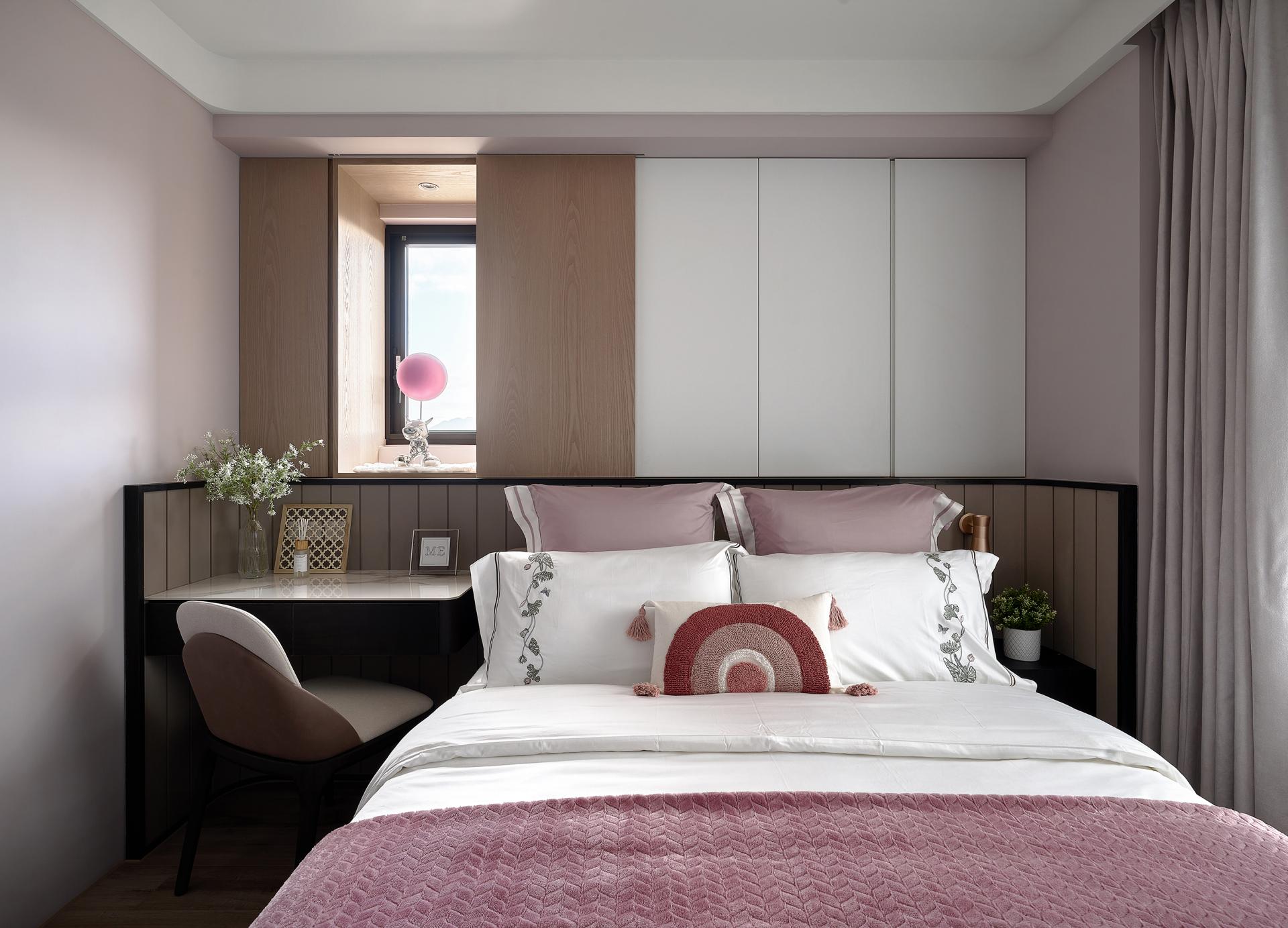 London Design Awards Winner - Whispers of Blush