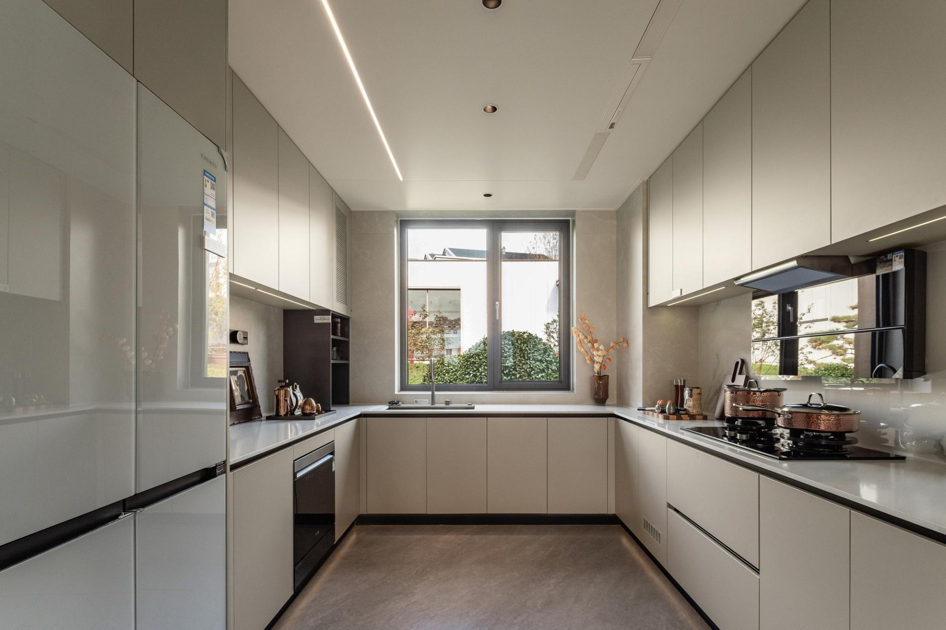 London Design Awards Winner - CSCEC Equation · Yanqing Zhenyuan Mansion 125 Show Flat