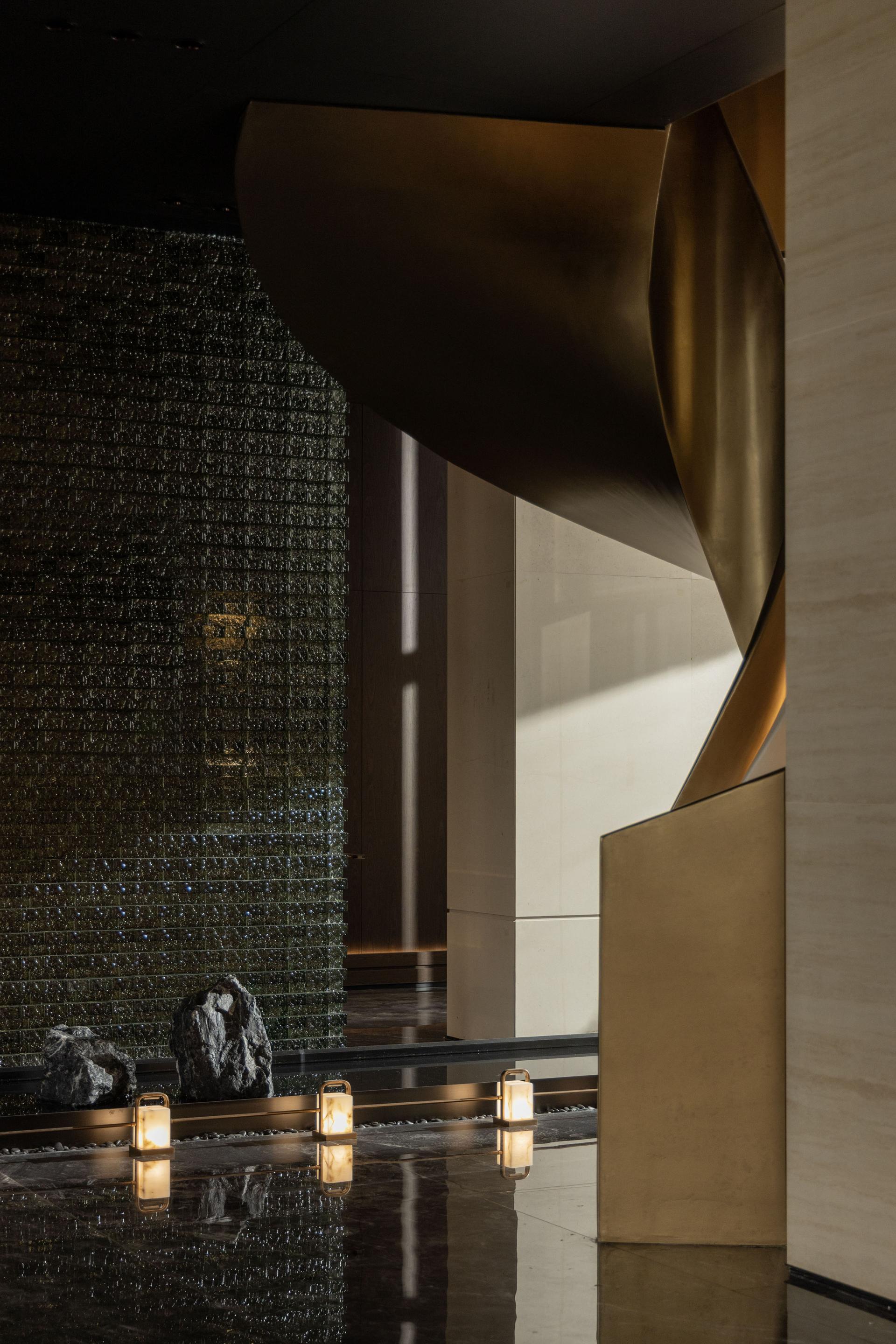 London Design Awards Winner - Tinve The One