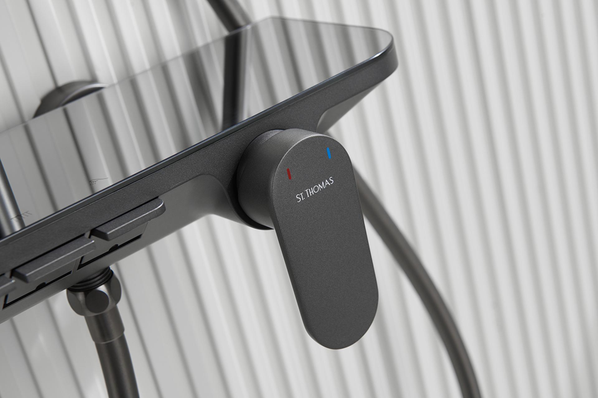 London Design Awards Winner - Multifunctional Showerhead AF-83353QR