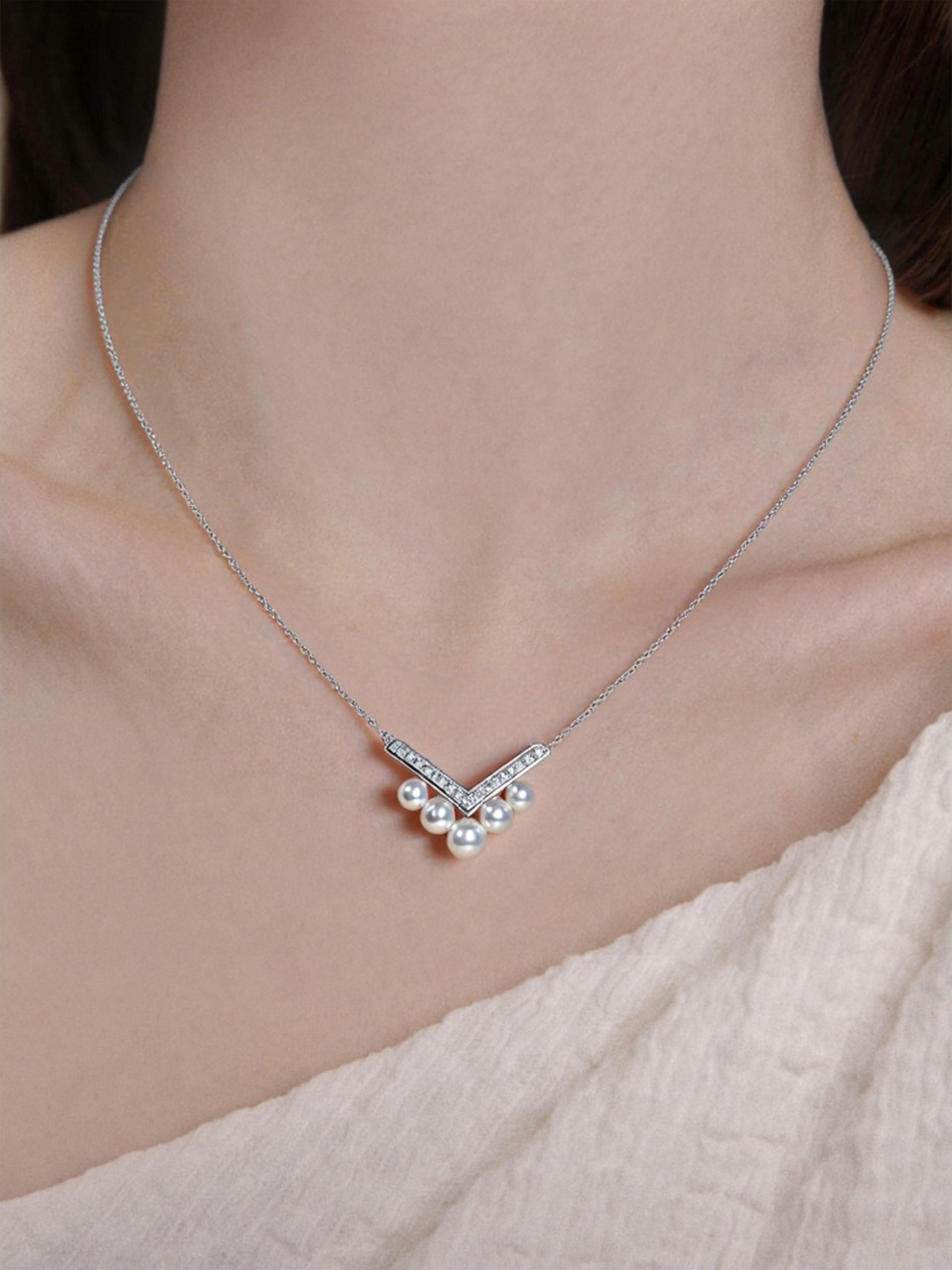 London Design Awards Winner - Pearl Diadem