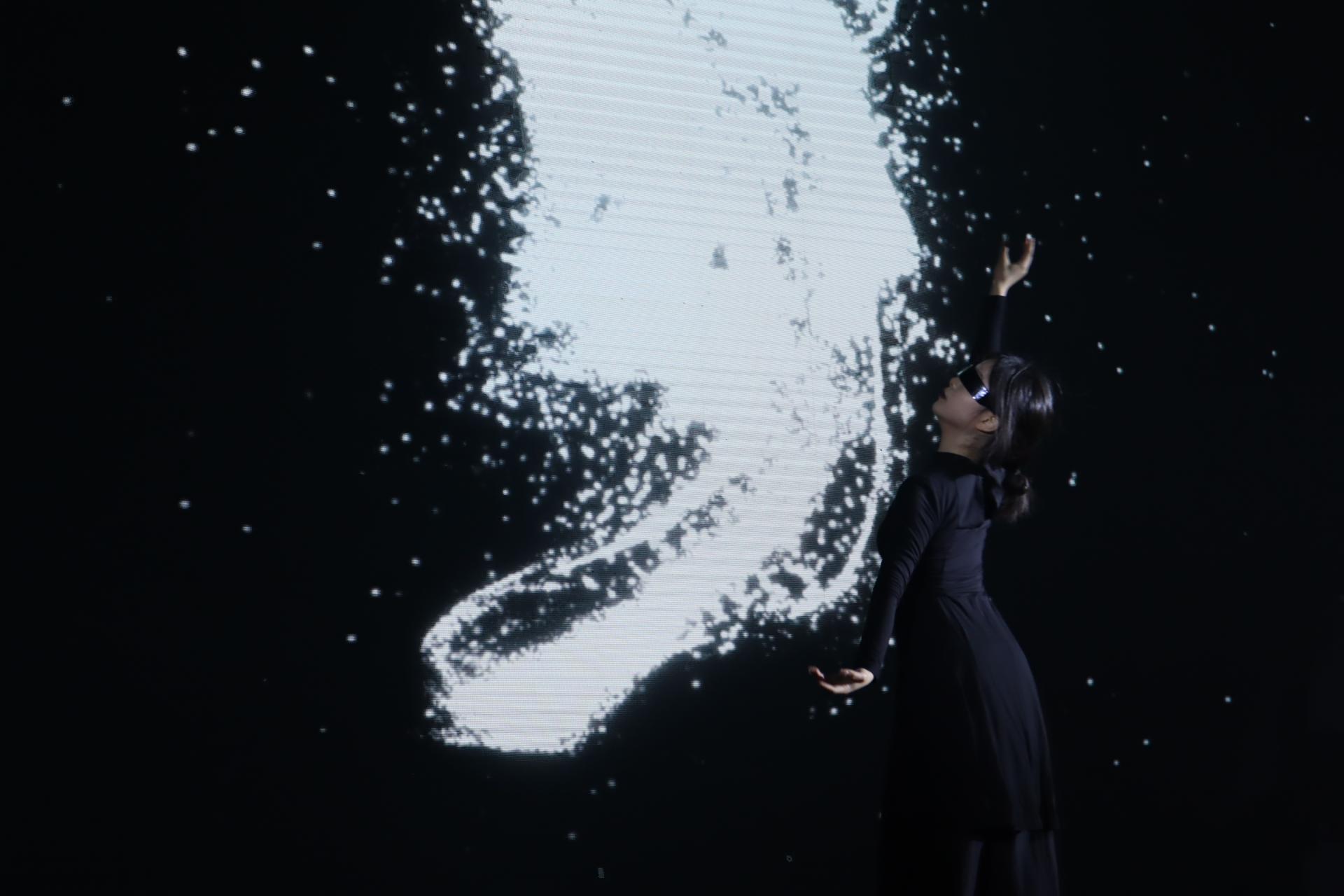 London Design Awards Winner - DIGITAL SYMPHONY