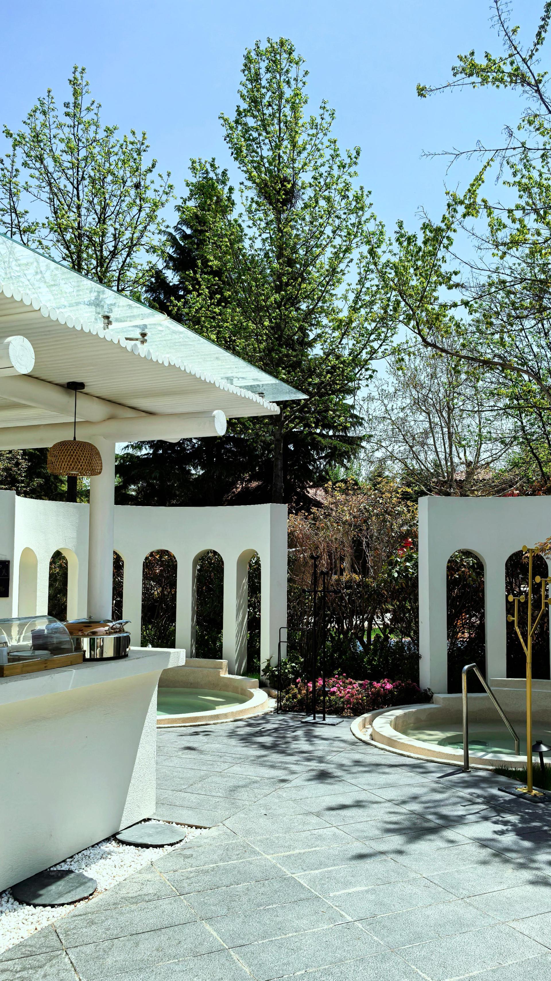 London Design Awards Winner - Qingdao - Badong Town Hot Springs