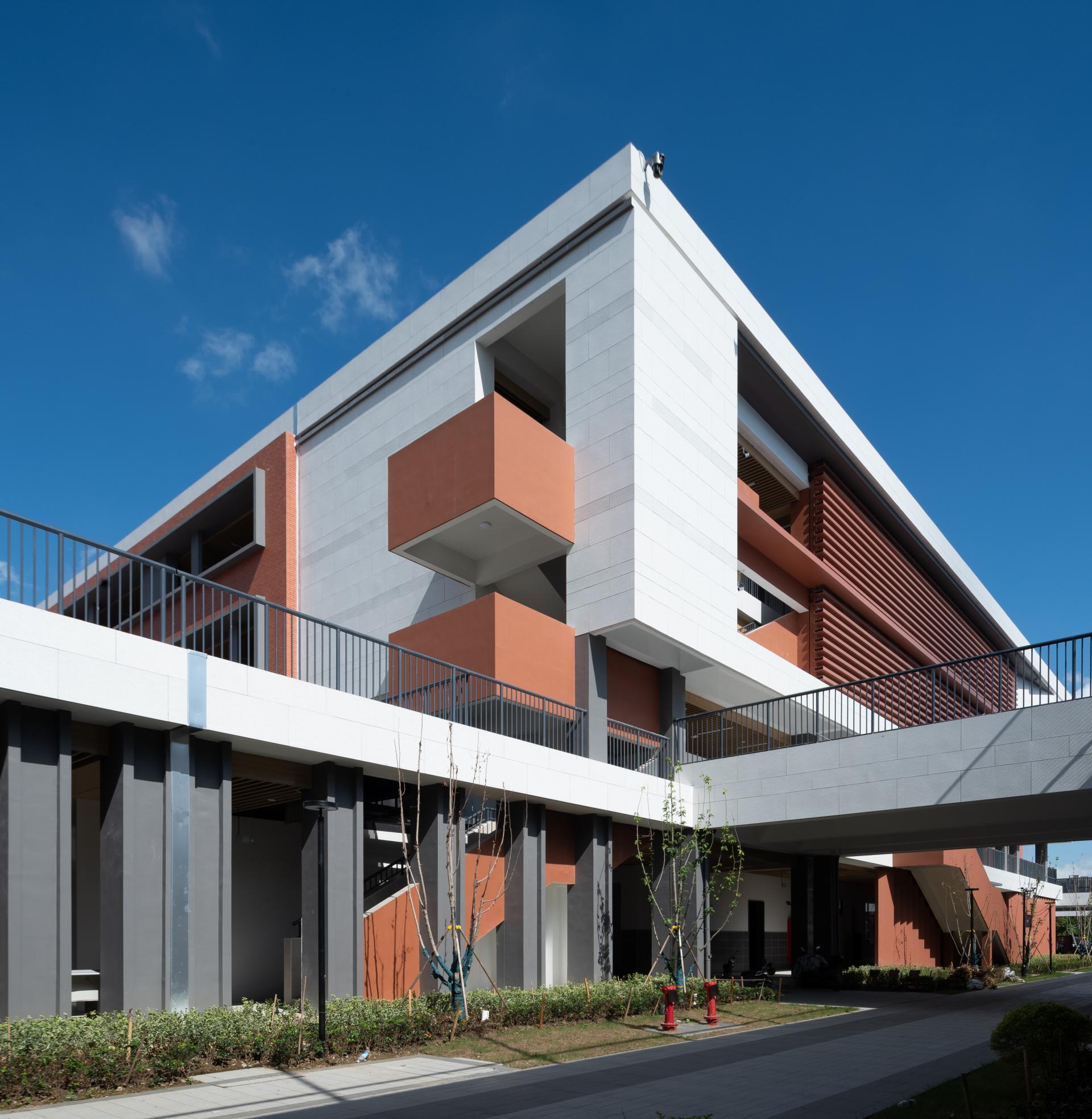 London Design Awards Winner - Xinwu Wenbo Experimental Middle School in Wuxi
