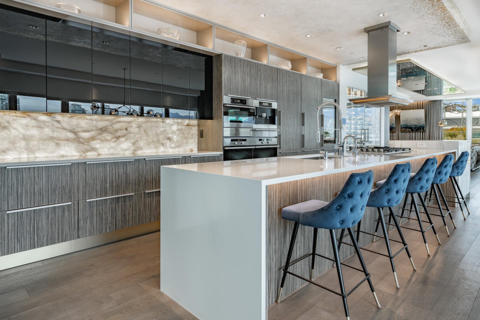 London Design Awards Winner - Aqua Vista Penthouse