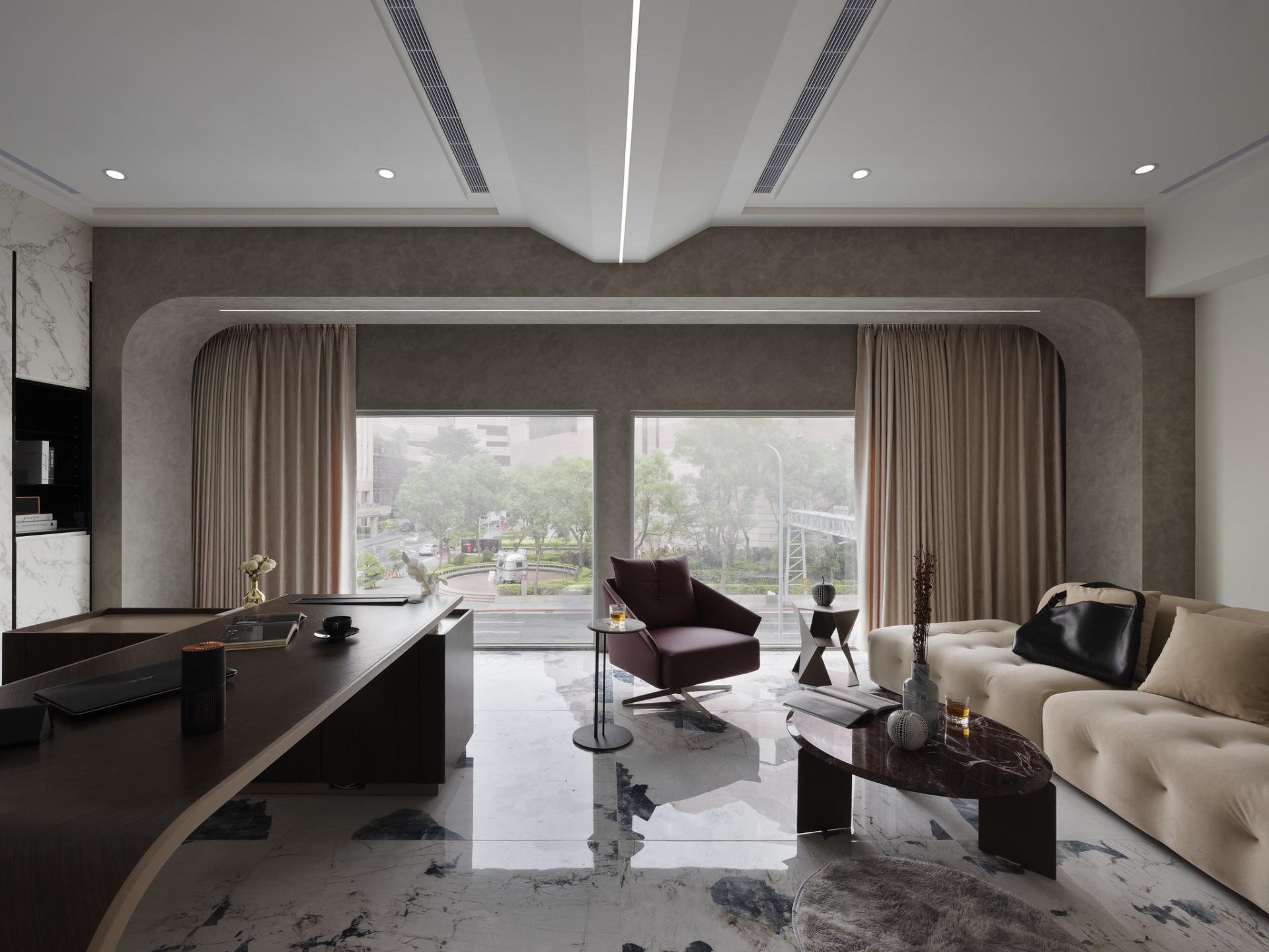 London Design Awards Winner - Glorious time with sleek white