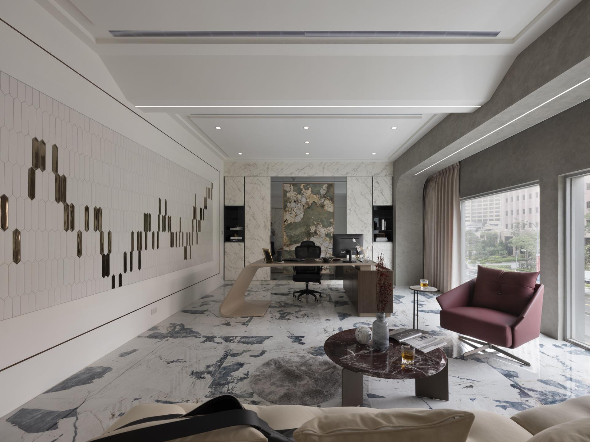 London Design Awards Winner - Glorious time with sleek white
