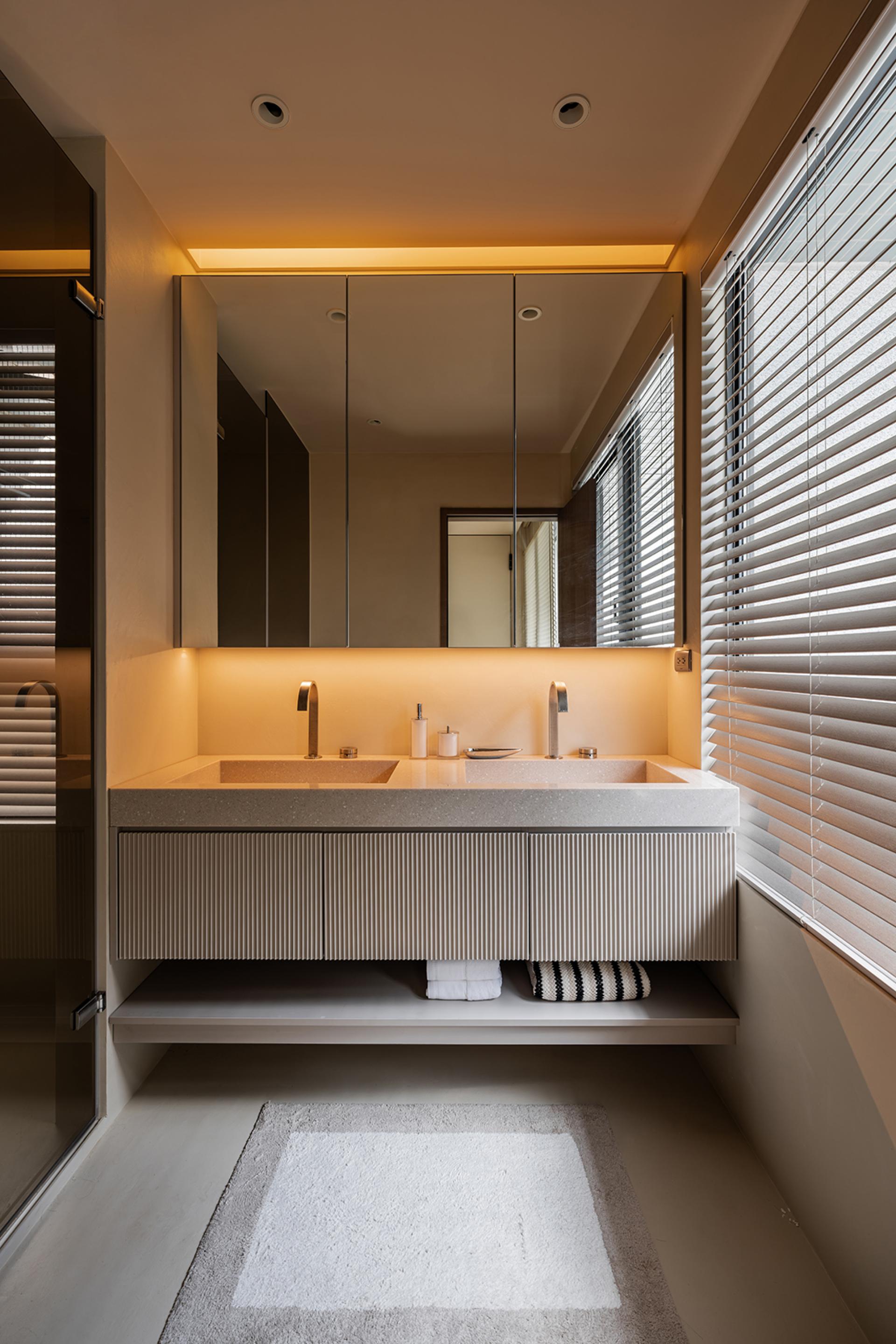 London Design Awards Winner - First Bloom